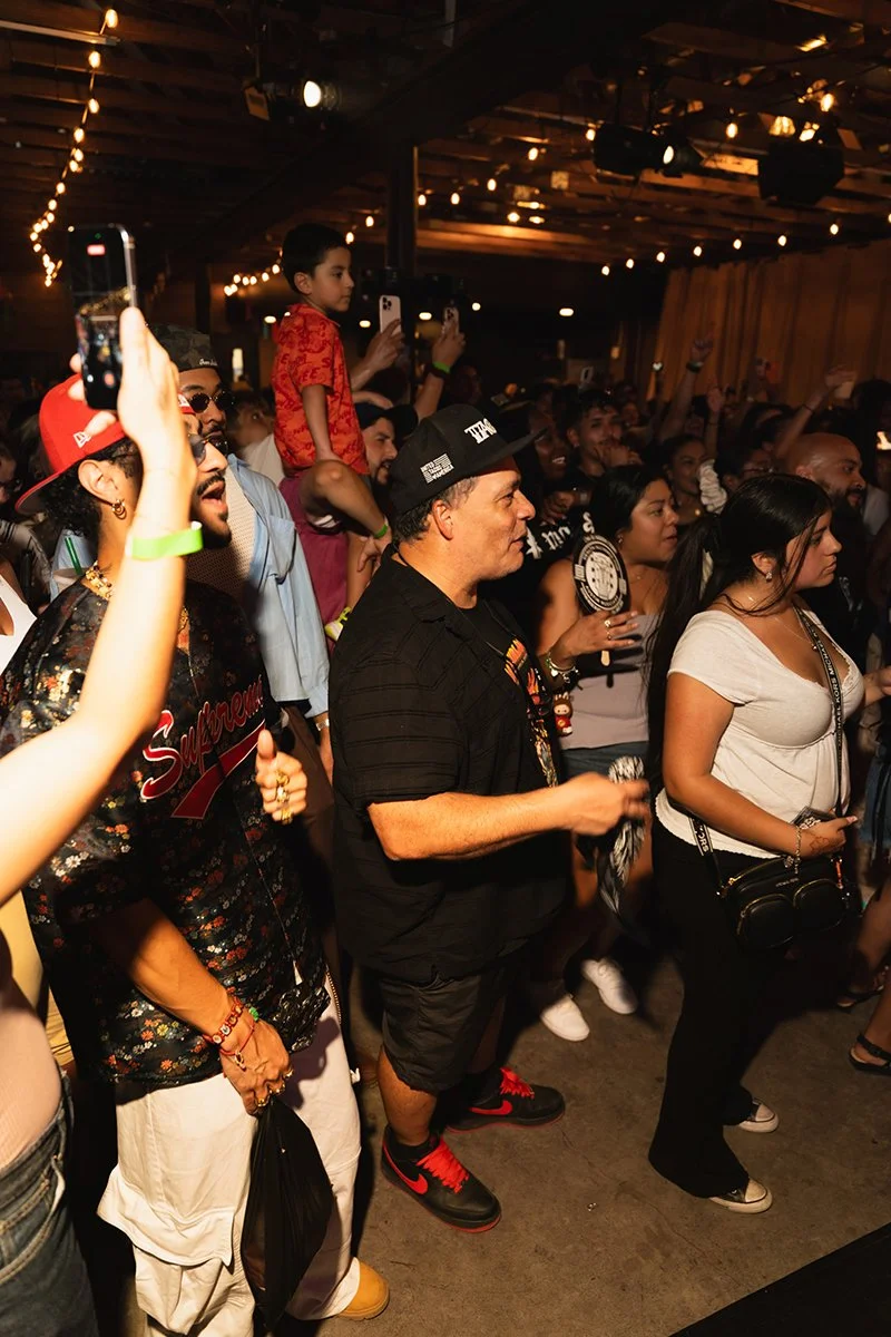 Auntie's House - Crowd - September 2026 [@visionsbygsix].JPG