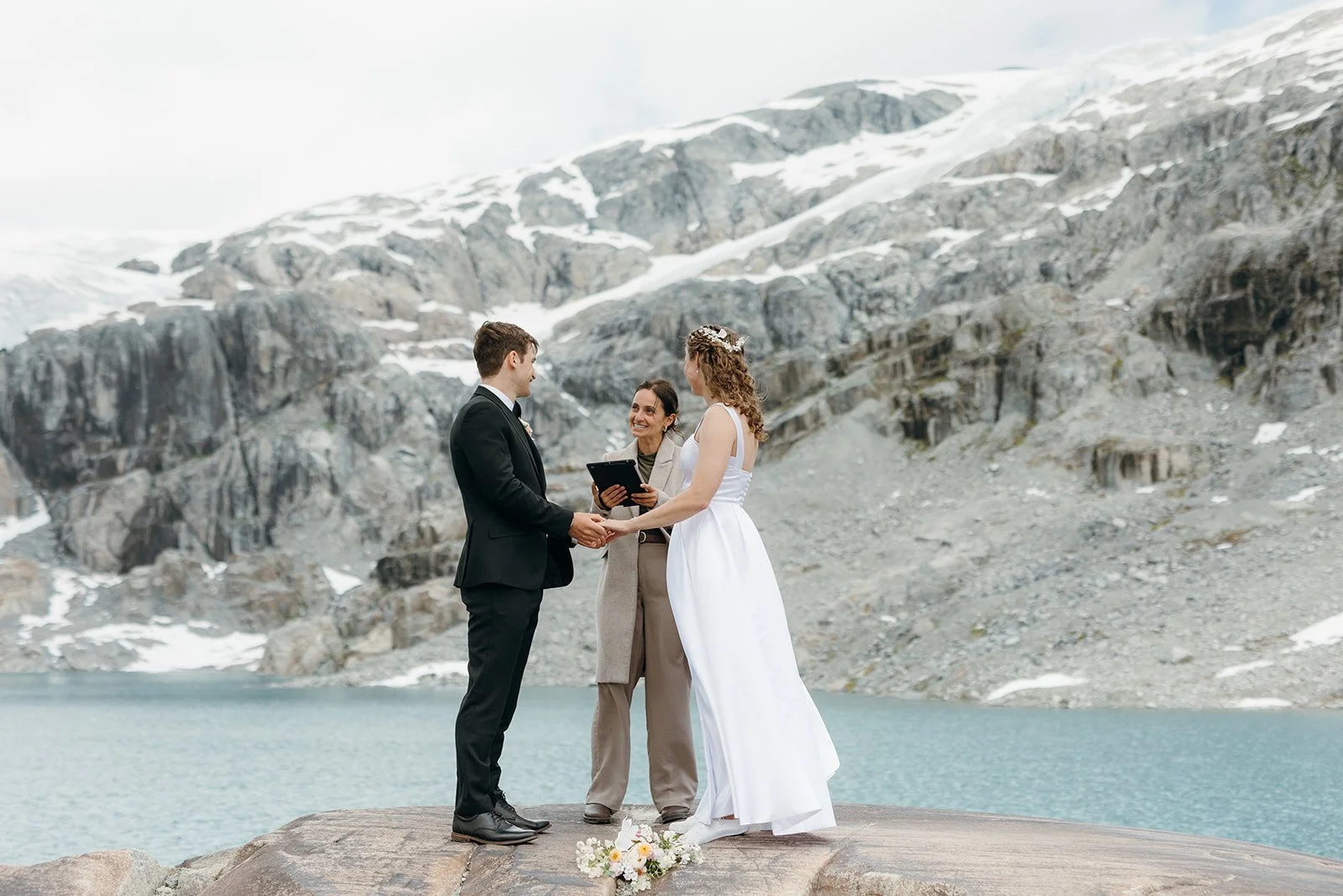 madison-ellen-elopement-sneak-peeks-013_websize.jpg