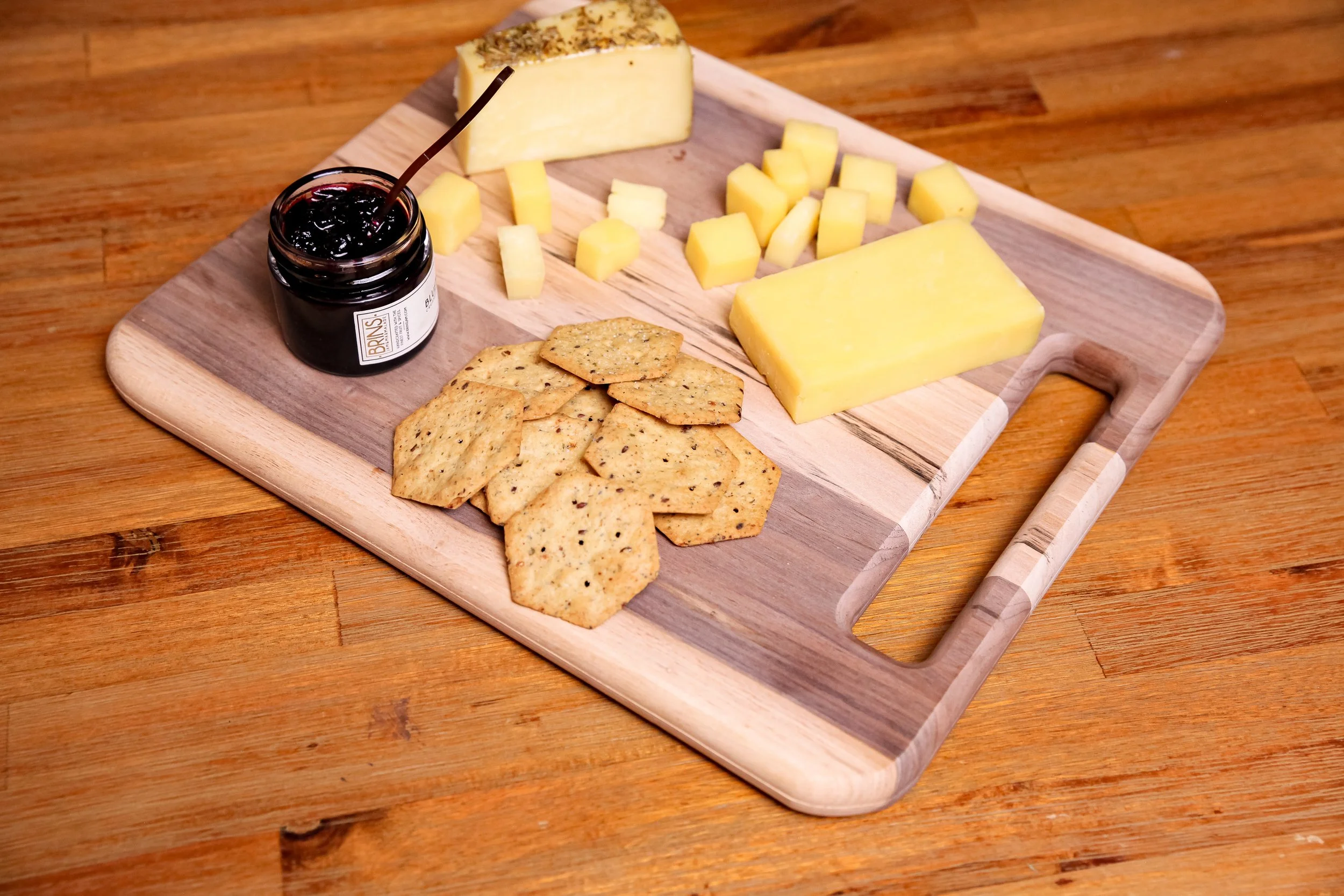 The Luca — Maple & Walnut Board