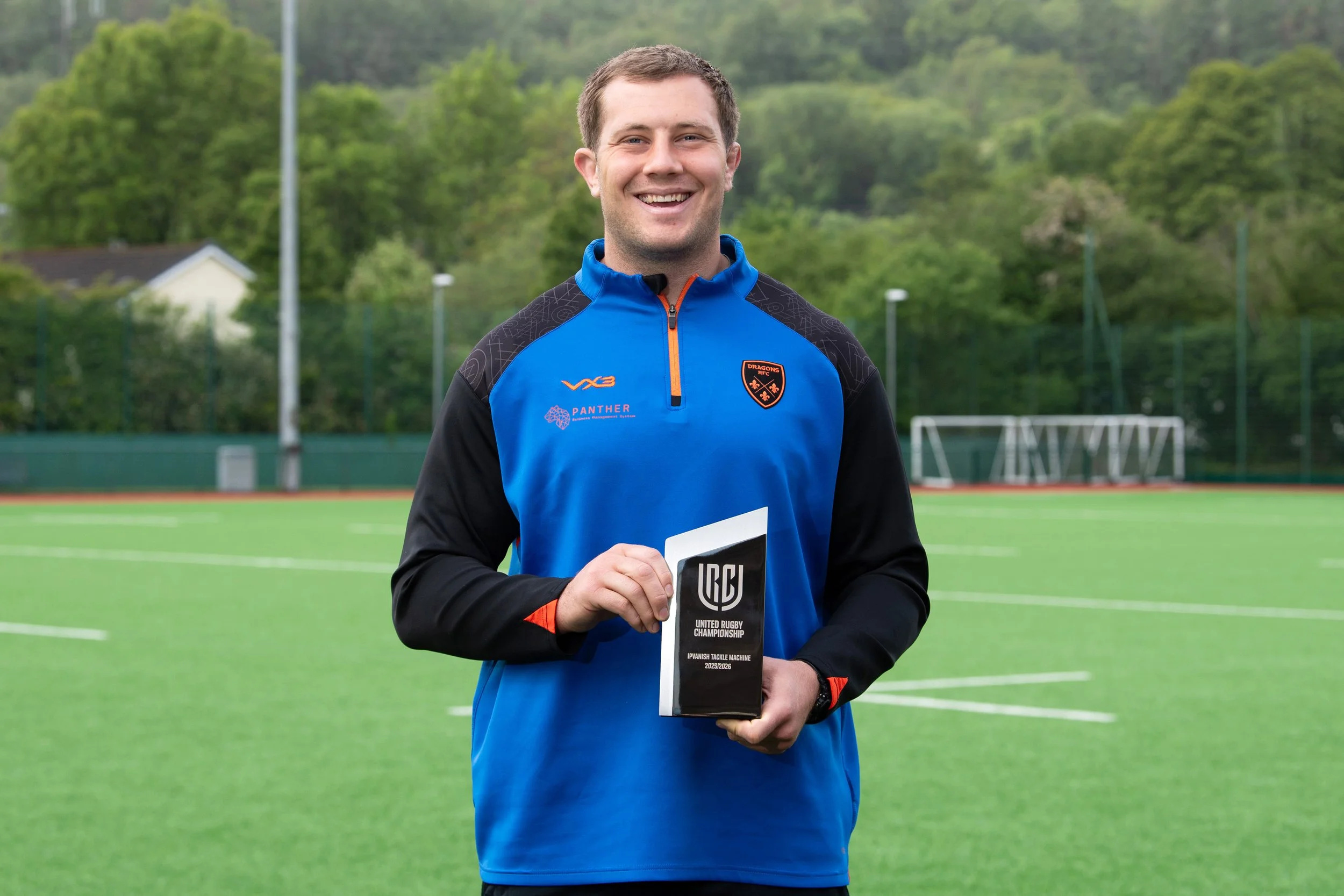 CDF_190526_KA_Ben_Carter_URC_Tackle_Award_001.jpg