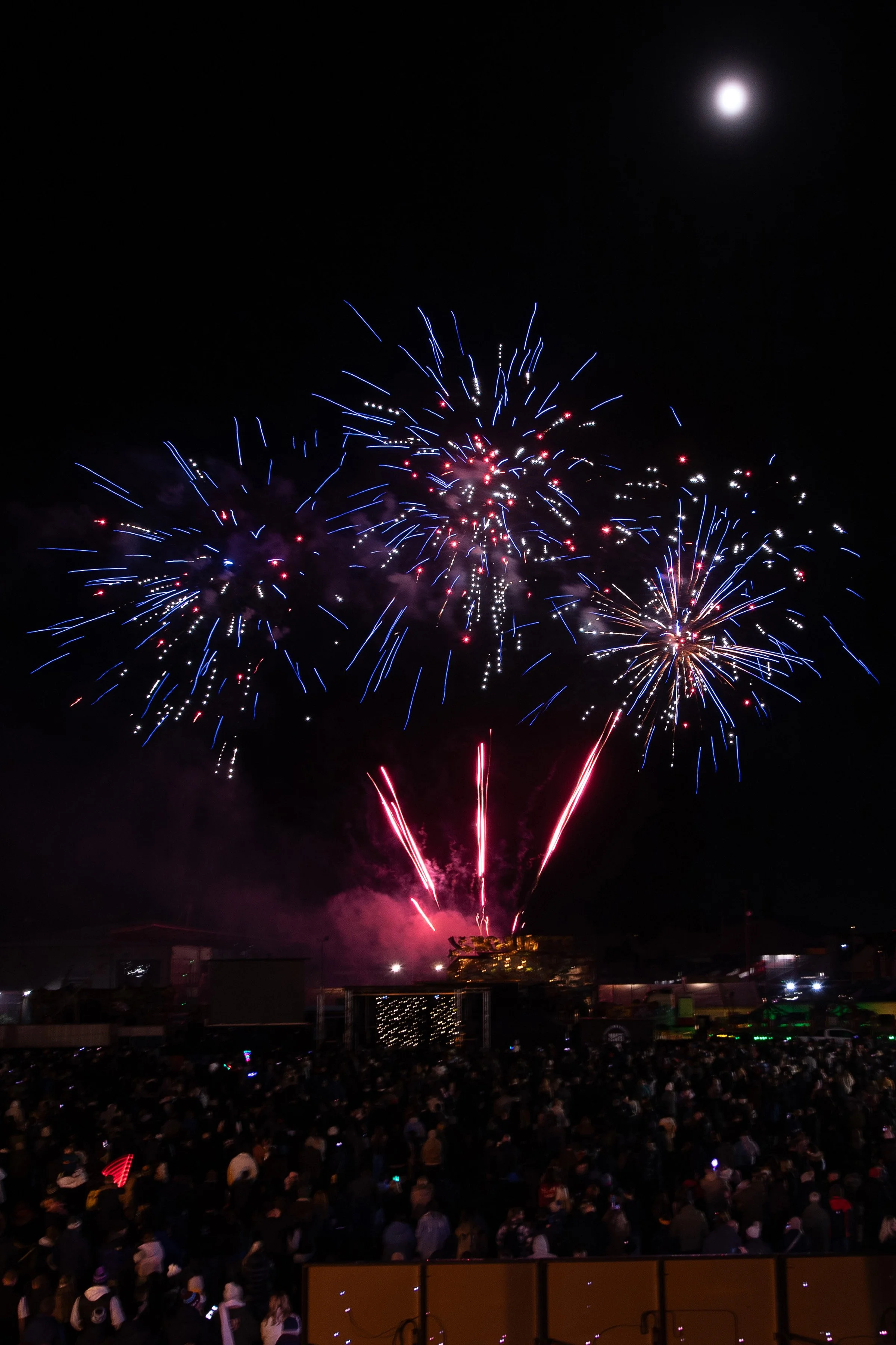 CDF_021125_KA_Fireworks_on_Parade_087.jpg