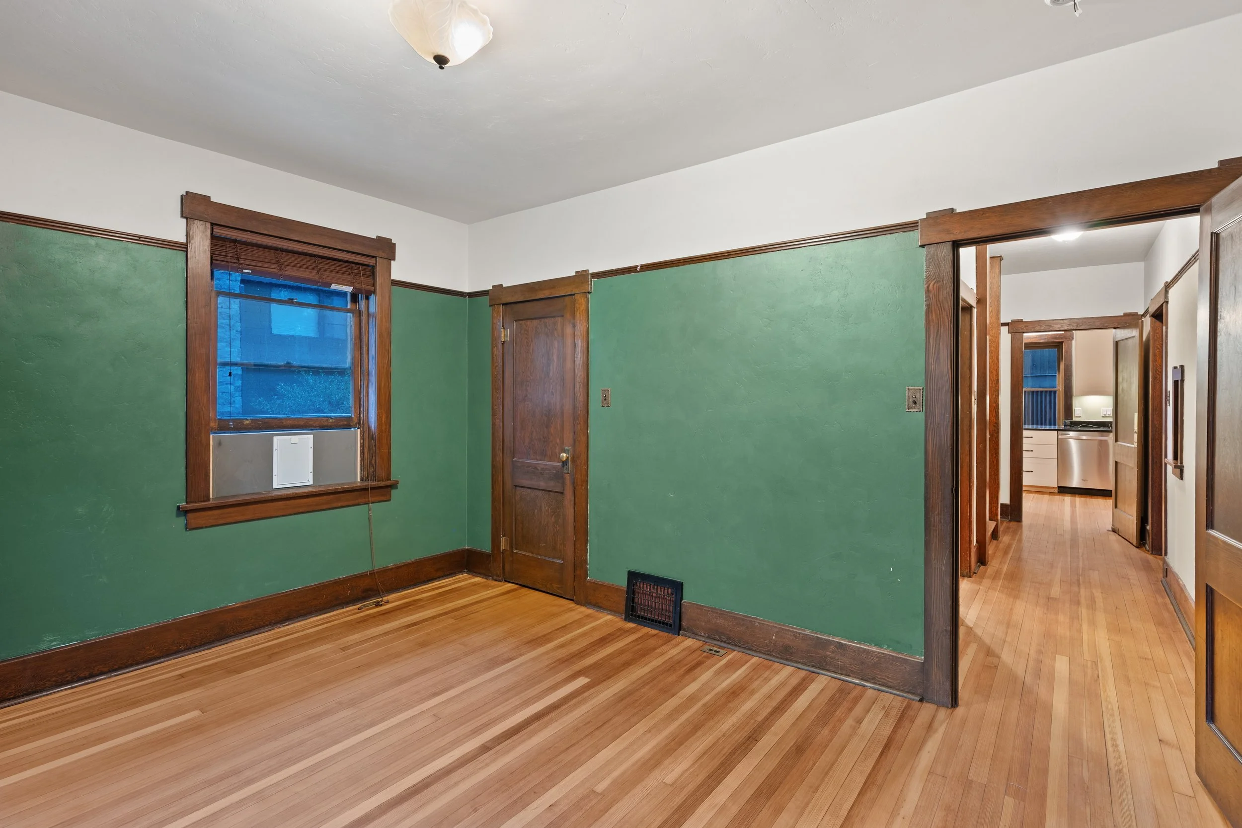 096-275s4th_26083138.jpg