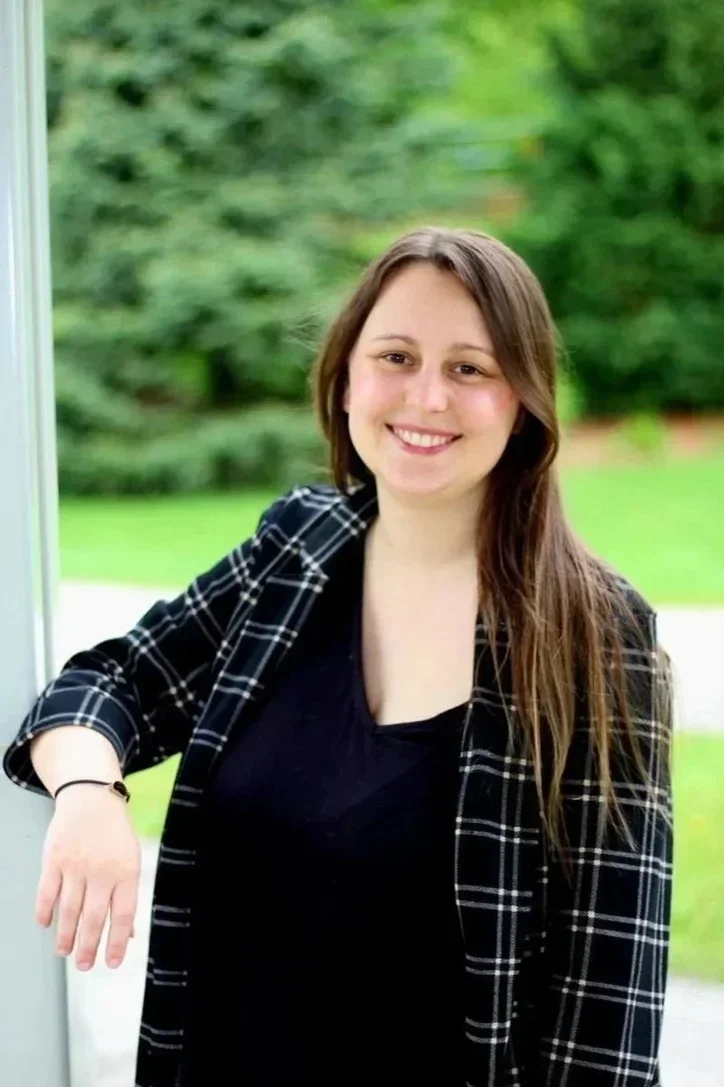 Headshot of Kate Godfrey, MSW, RSW, Associate Therapist at Dragonfly Counselling & Wellness in Brantford, Ontario