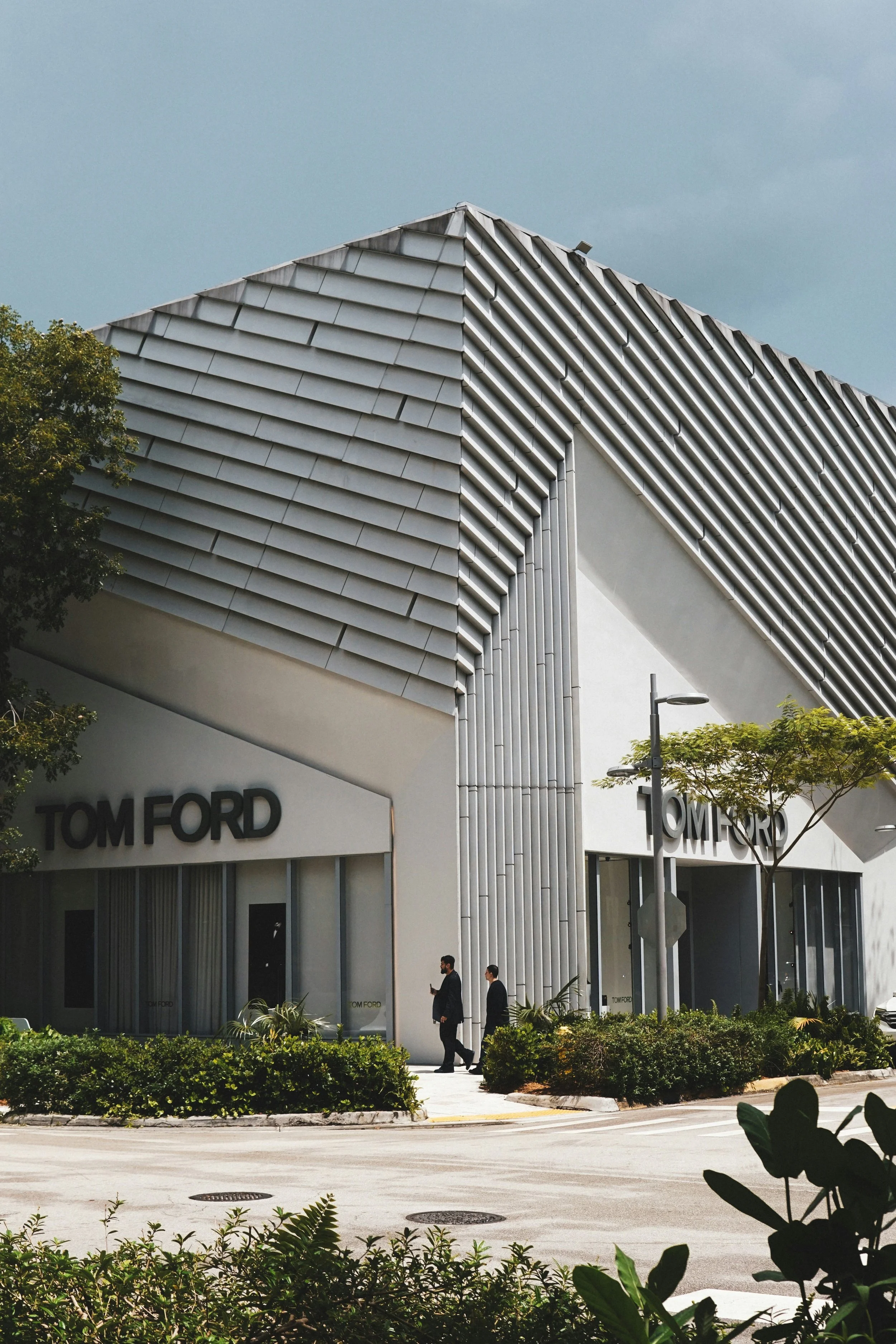 How Do I Find Tenants for a Vacant Retail Space?