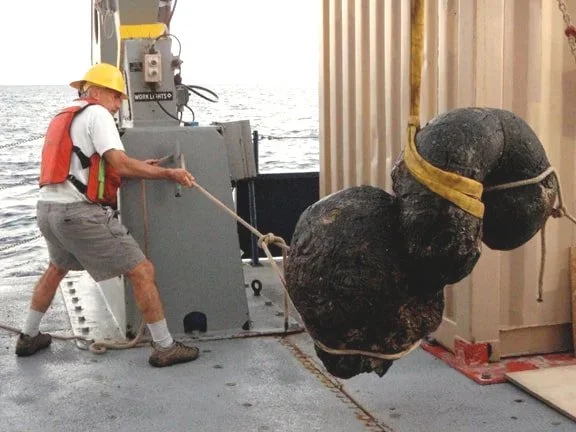 Galapagos dredge