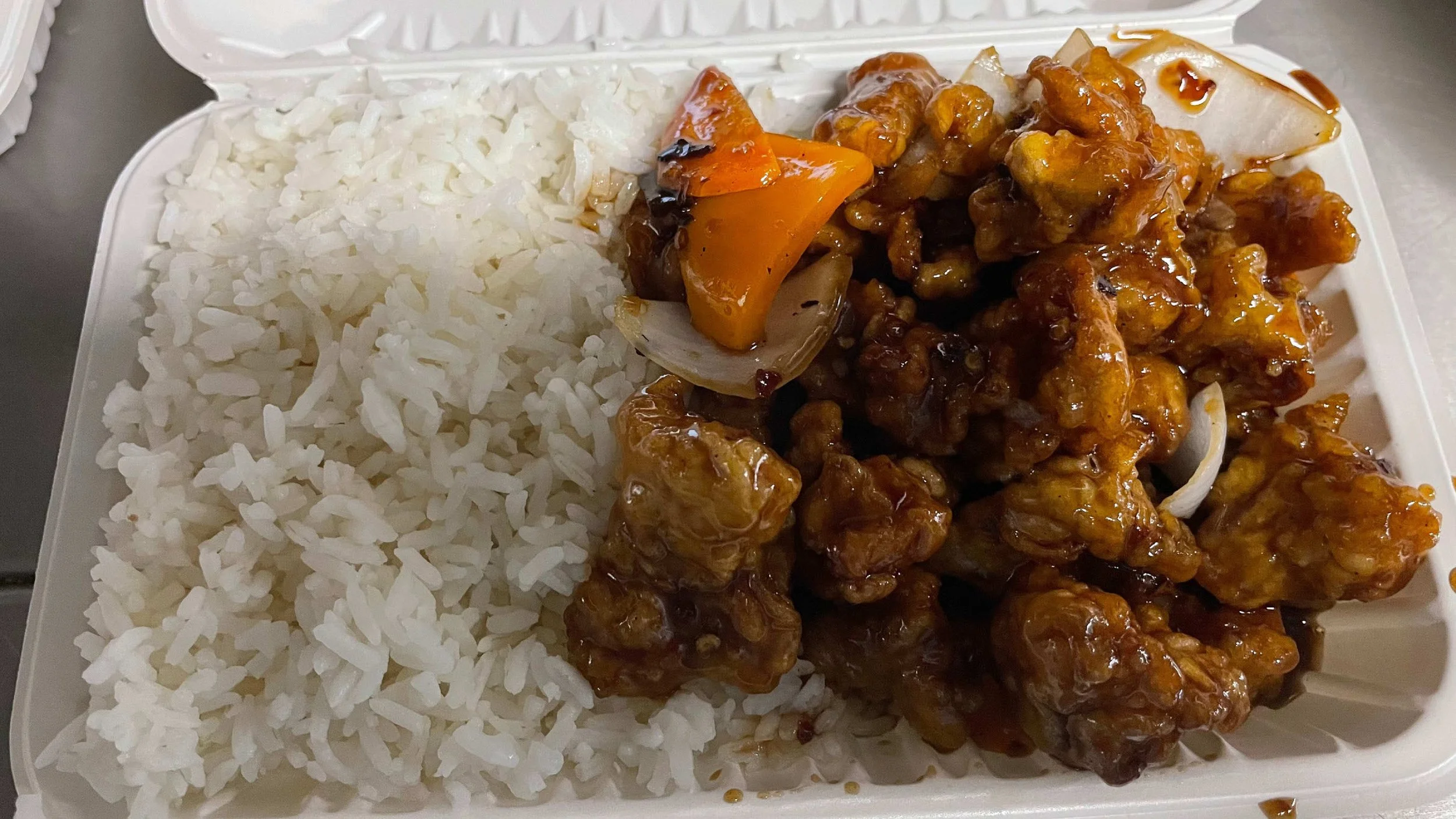 General Tao Chicken On White Rice