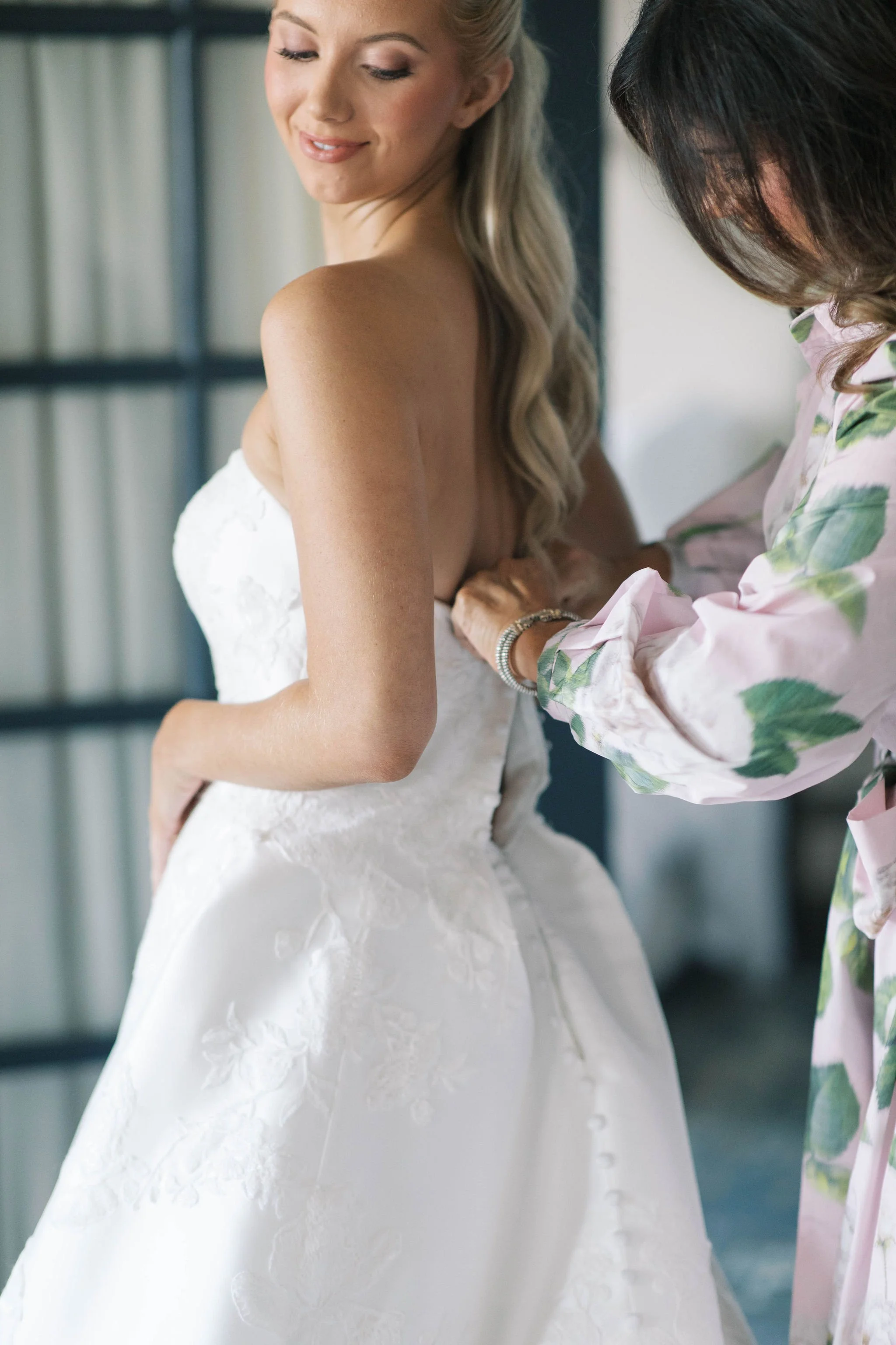 Emily-Songer-Photo-gettingready-63.jpg