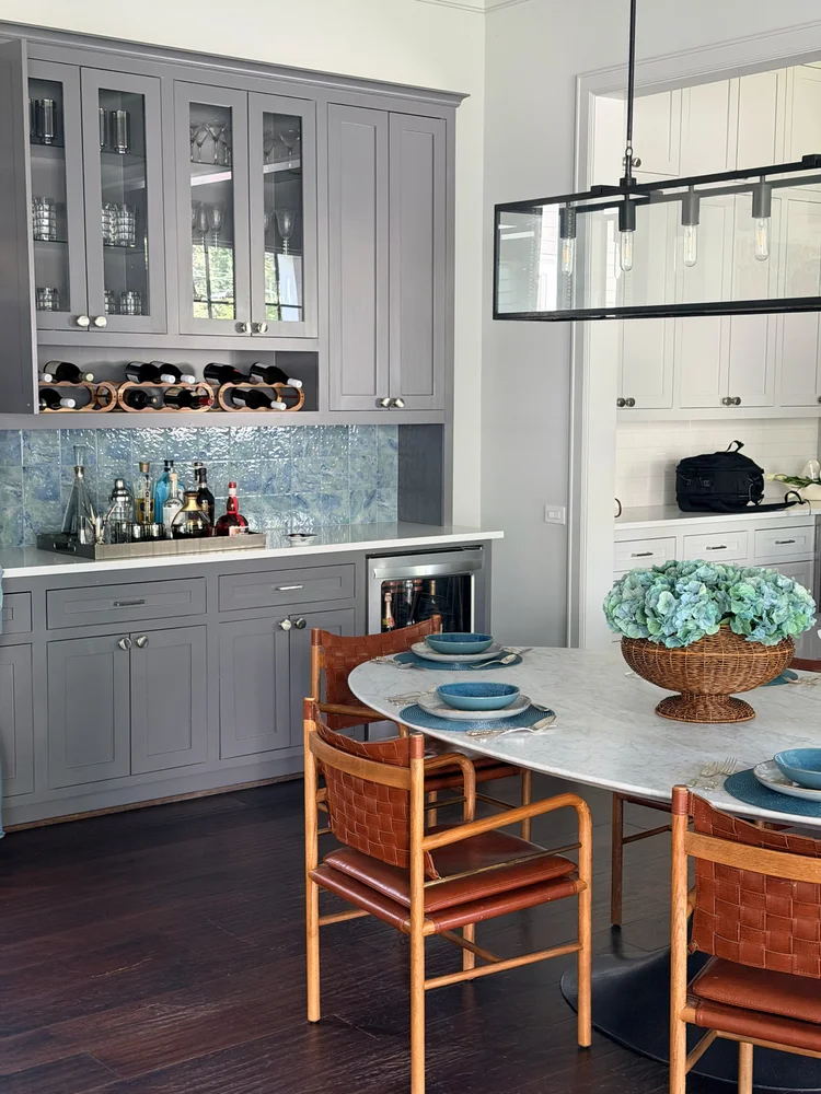 Kitchen dining table interior by Elizabeth Blake Designs