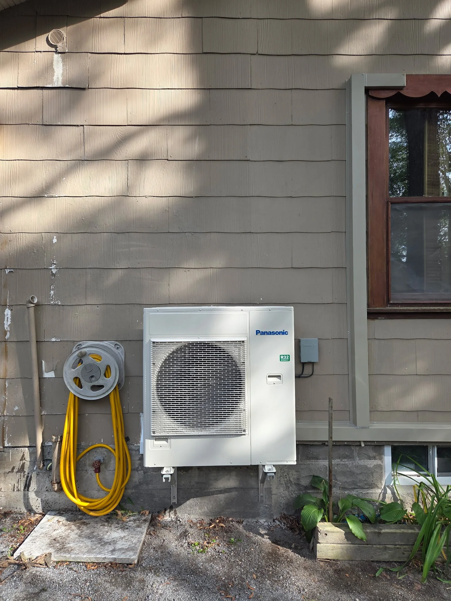 installation-unite-exterieure-thermopompe.jpg