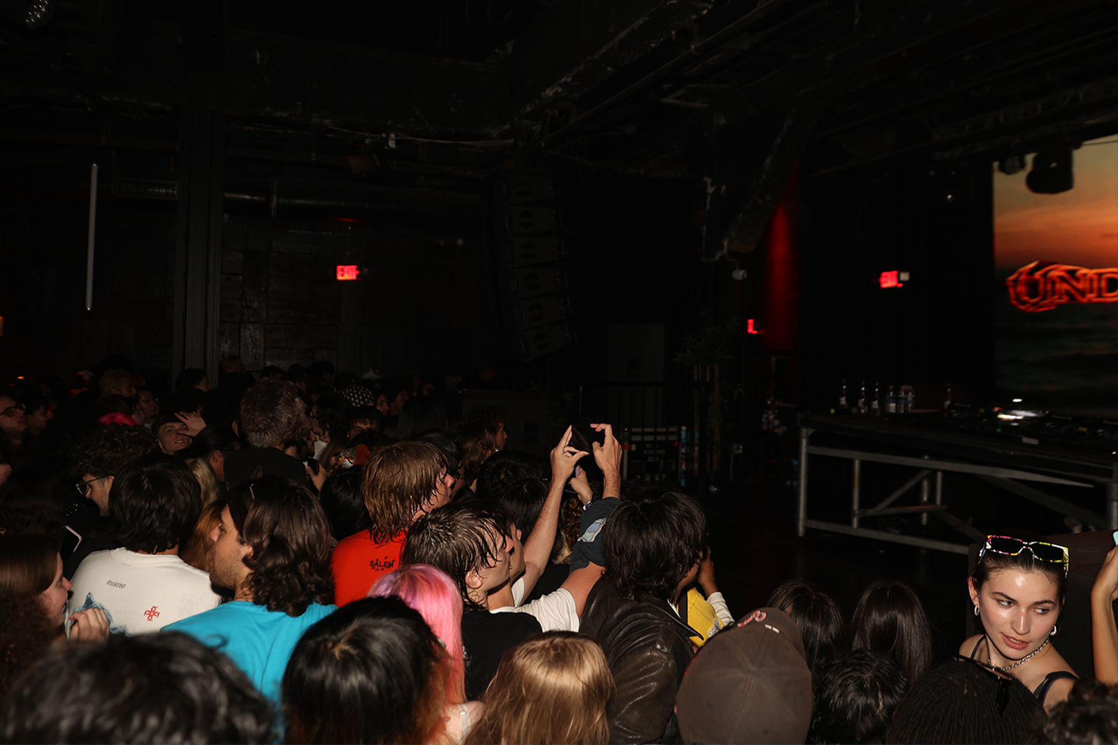 crowd.png