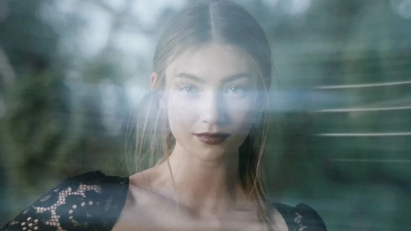 akya2026--breuninger-spring-campaign-x-bts-2022--02.jpg