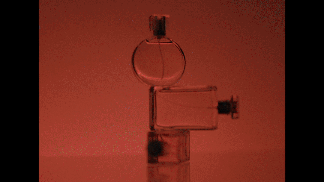 akya--douglas--v4-02.gif