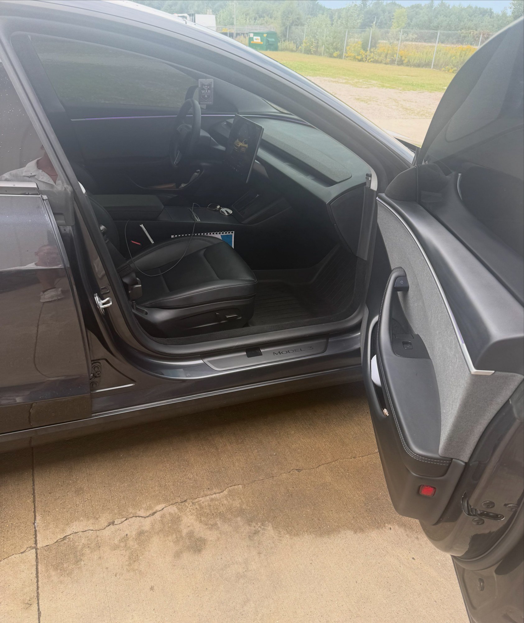 2025-tesla-model-3-premium-rwd-03.jpg