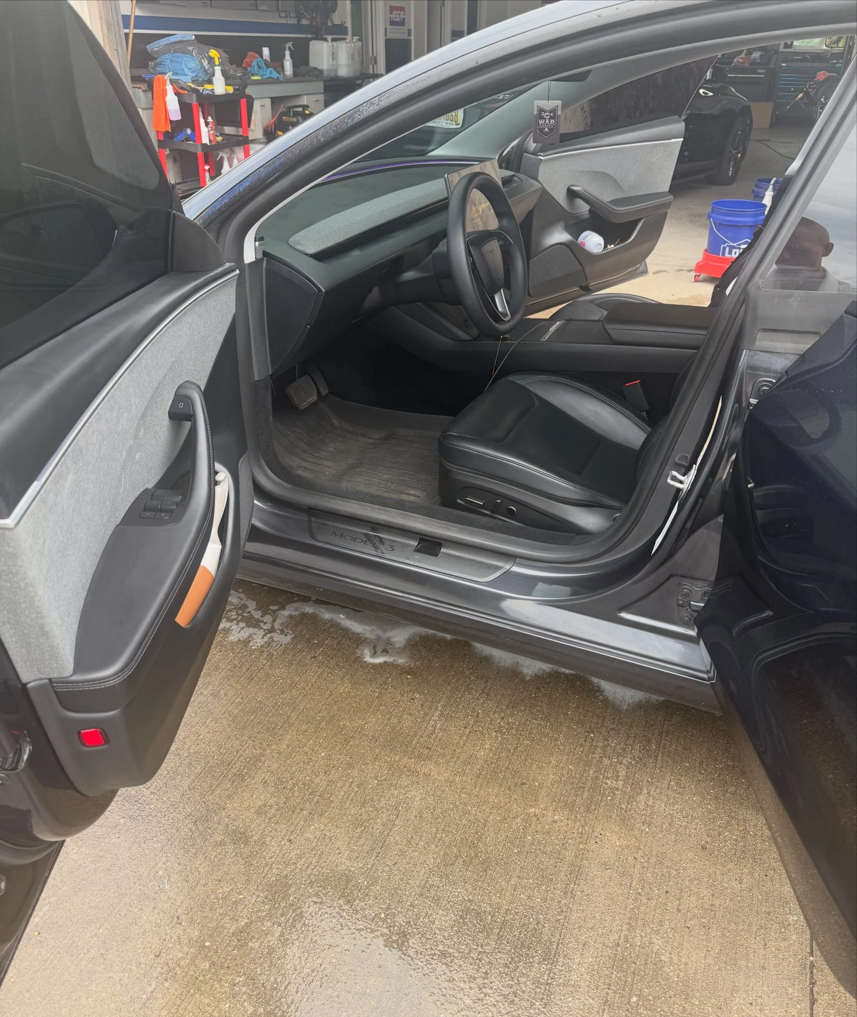 2025-tesla-model-3-premium-rwd-02.jpg