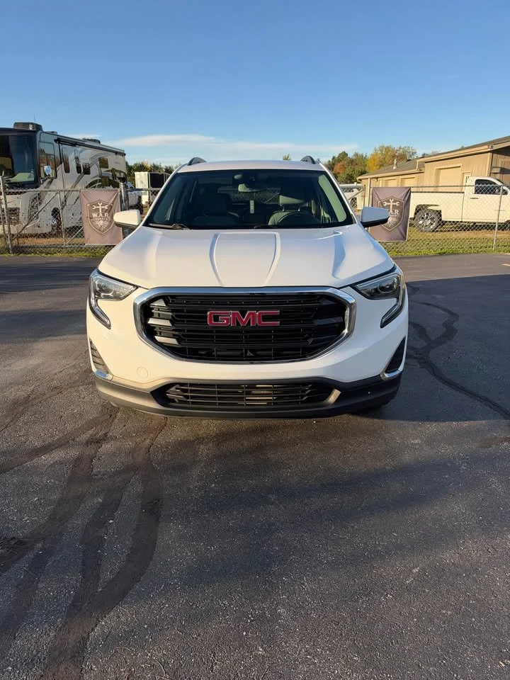 2021-gmc-terrain-sle-awd-02.jpg