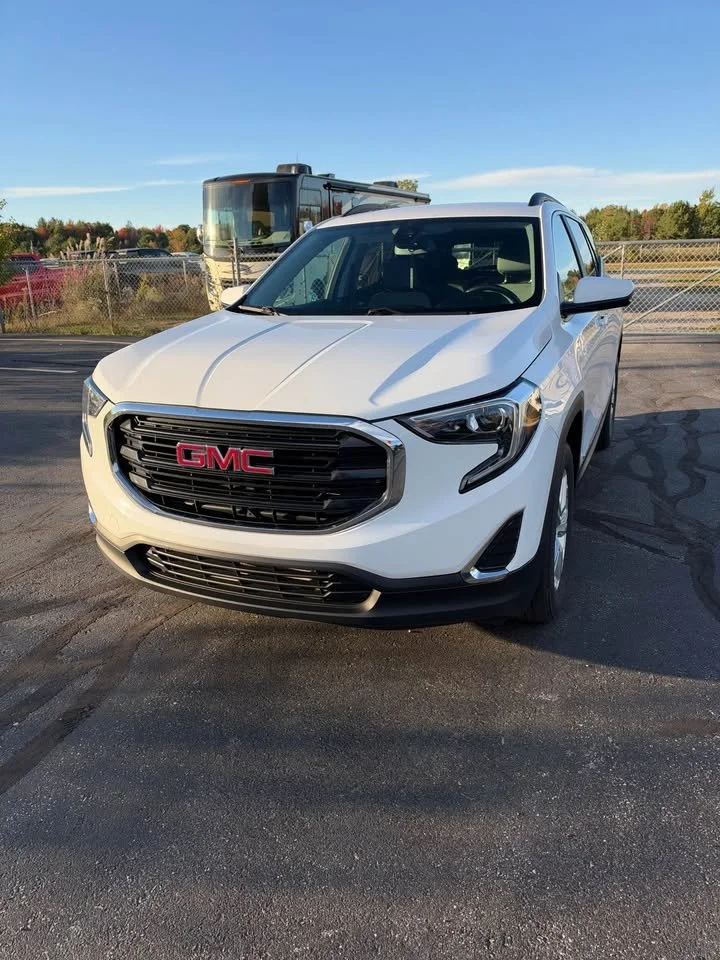 2021-gmc-terrain-sle-awd-03.jpg