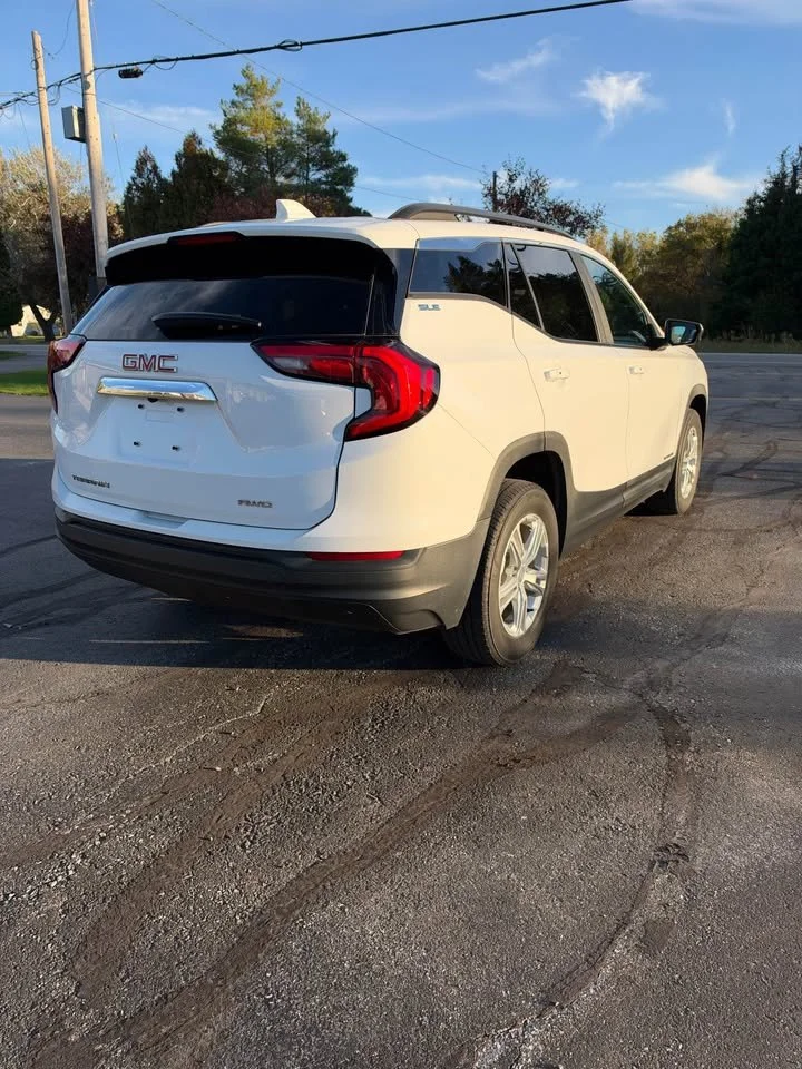 2021-gmc-terrain-sle-awd-06.jpg