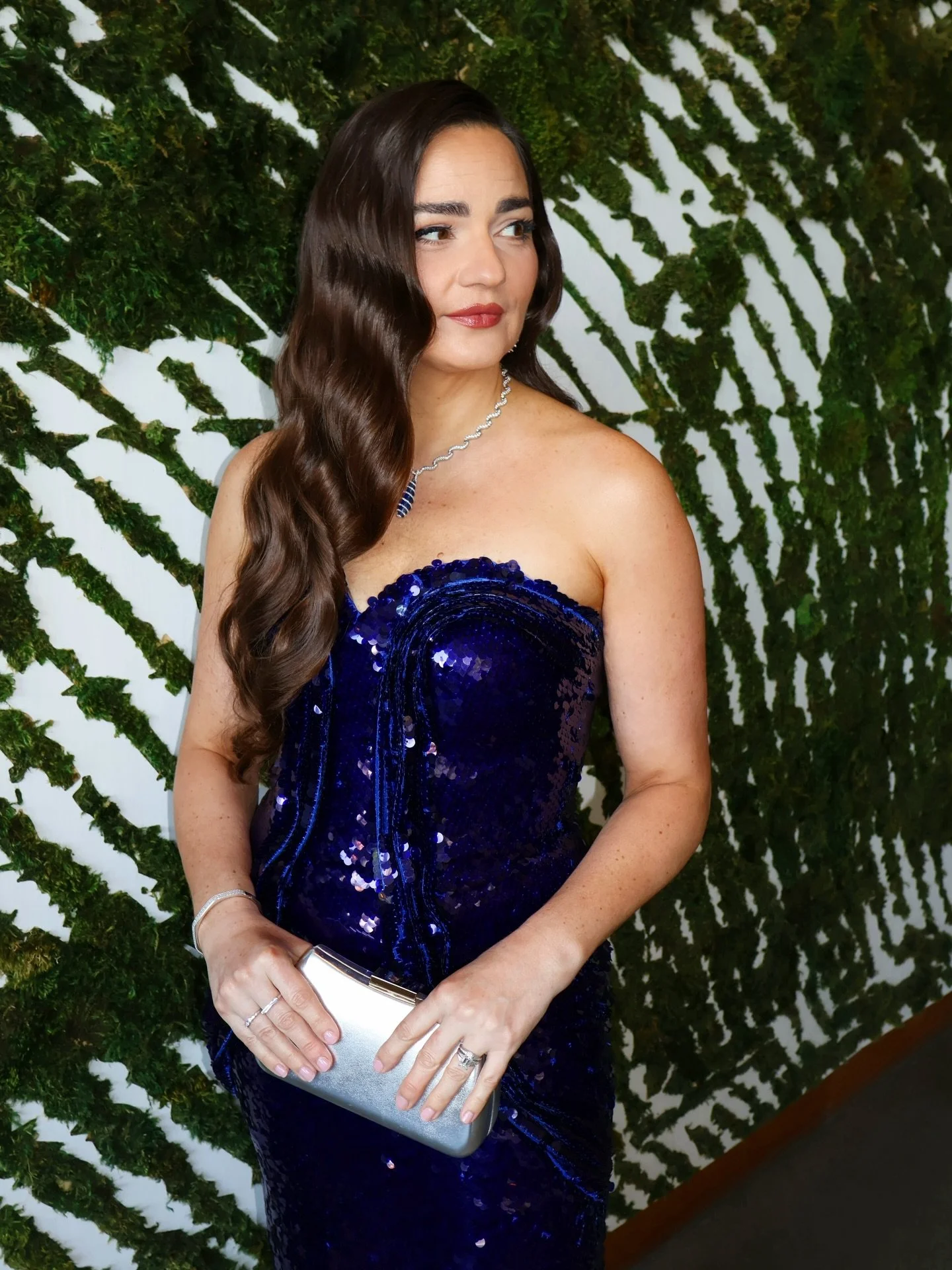 #OSCARS weekend with @charloshka and @people @people_style. She wears  @gauravguptaofficial x @revolve, @meluzzajewelry, @badgleymischka for Oscars Sunday and vintage @chanelofficial for the MPTF night before party. Glam by @nicole_san 🤍🤍