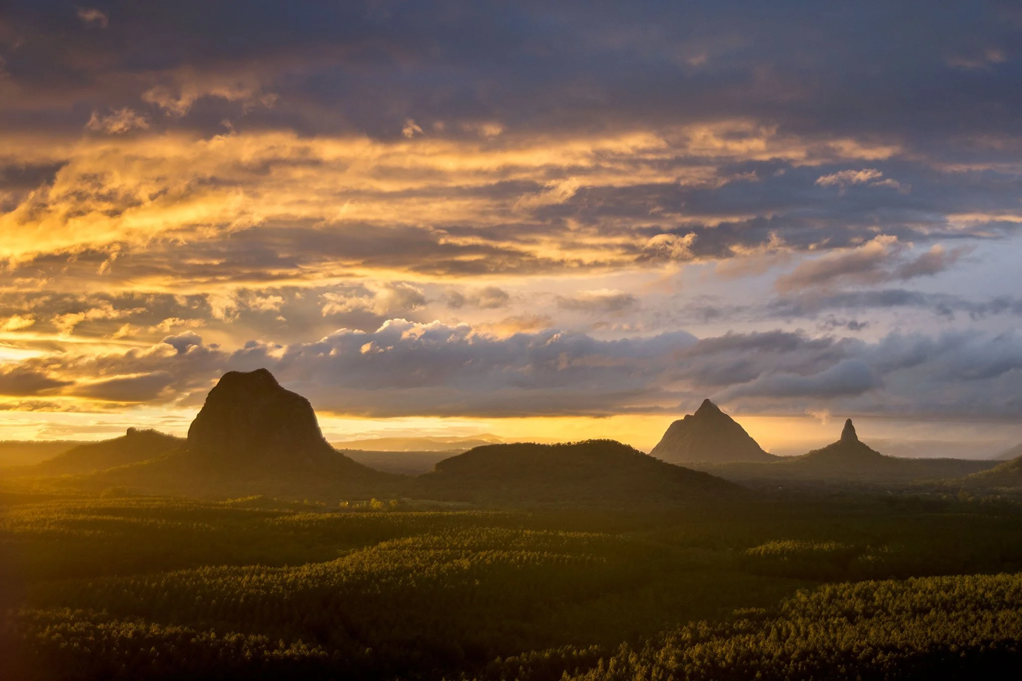 Glasshouse Mountains, Wildhorse Mountain Sunset