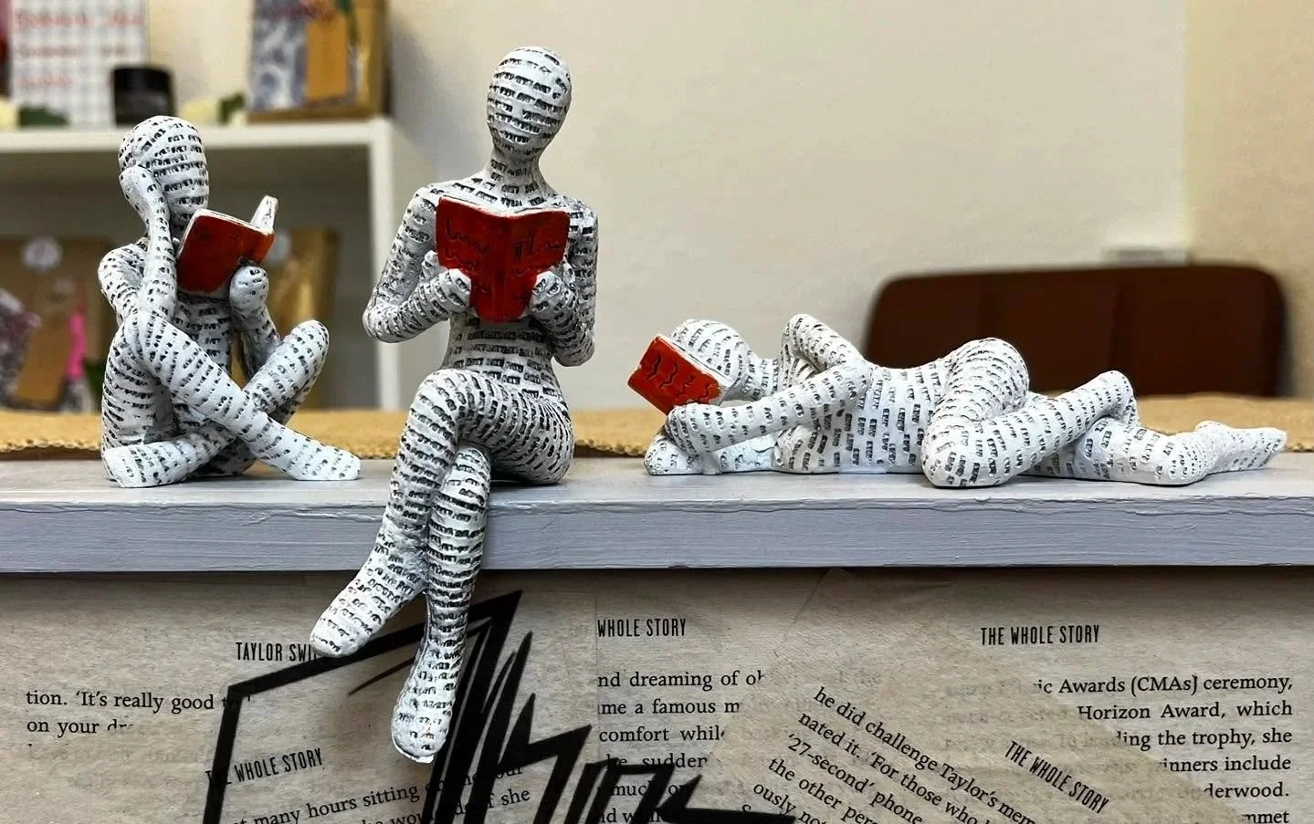 Reading Statues