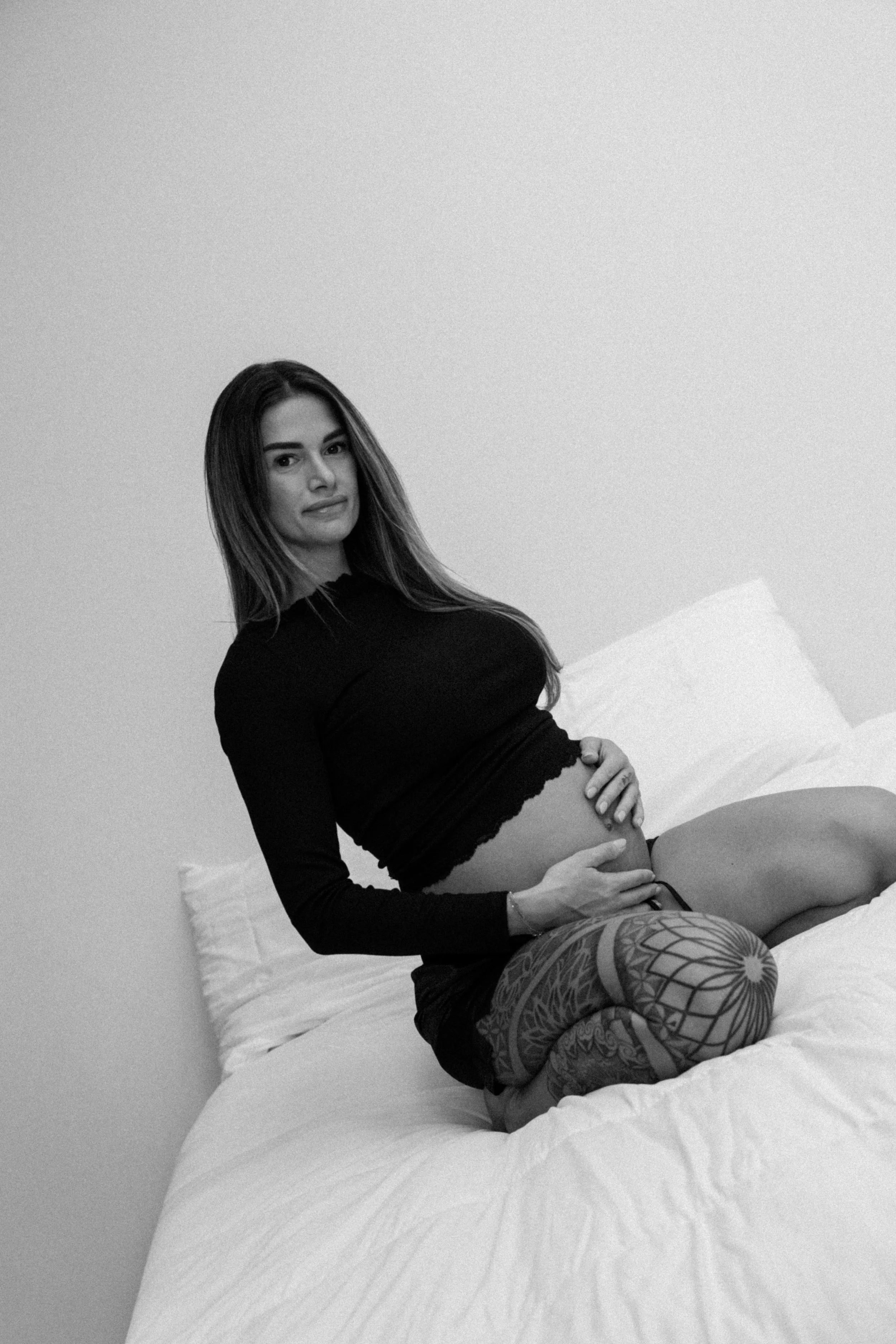 maternitybw-2.jpg