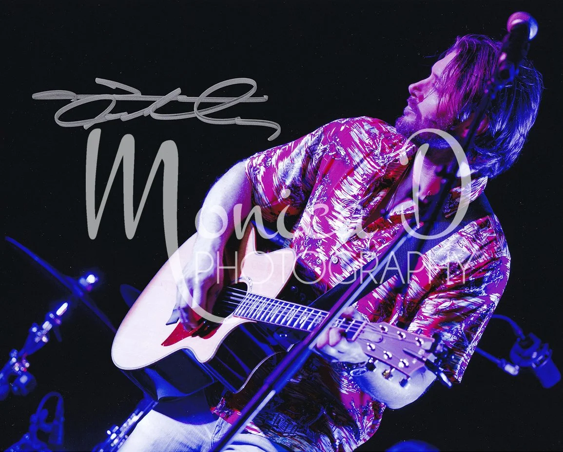 Jensen Ackles performing during the Louden Swain Saturday Night Special and Luau at the Creation Entertainment Supernatural convention in Honolulu, Hawaii, November 2023.