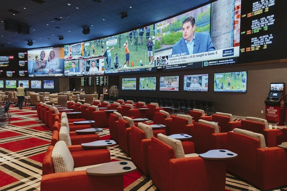 Sunset Station Sports Book_MacMoPhoto_26.jpg