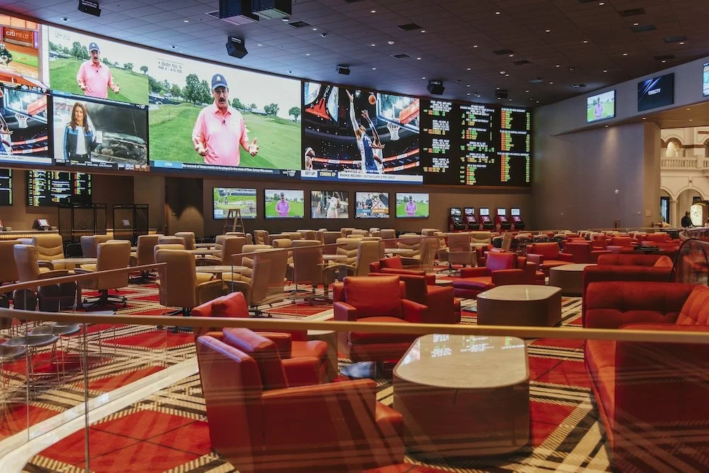 Sunset Station Sports Book_MacMoPhoto_10.jpg