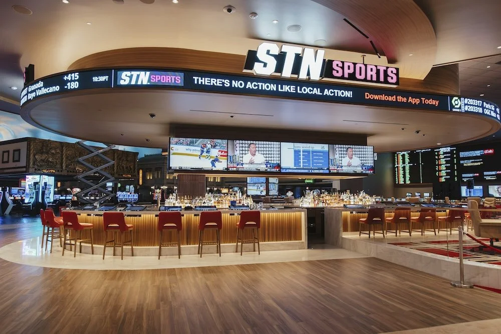 Sunset Station Sports Book_MacMoPhoto_16.jpg