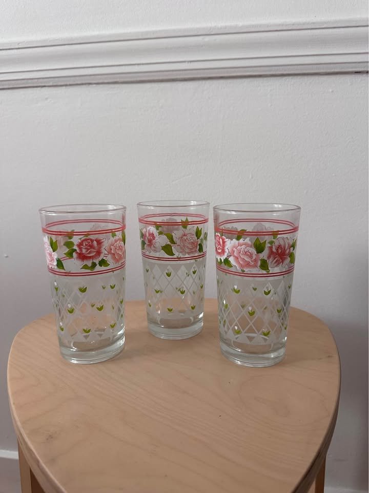 flowers cups 223.jpg