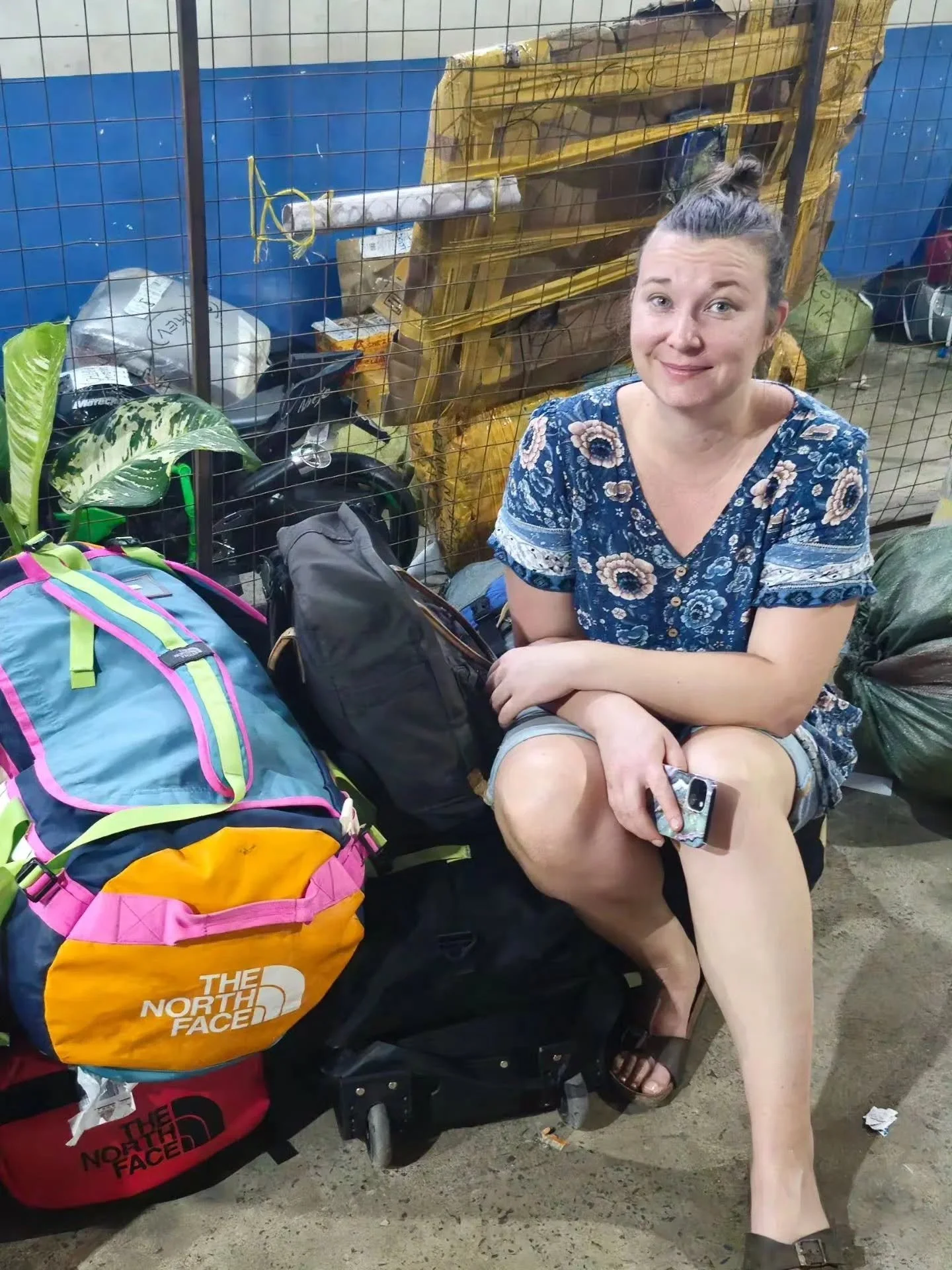 Meet the troublemakers behind Savage Travel Co 😎🌊

This is Shaun and Linn, the duo behind it all.

Shaun has spent more than two decades working around the world as a scuba instructor, fishing guide, safari guide, boat captain and ocean nomad. If i