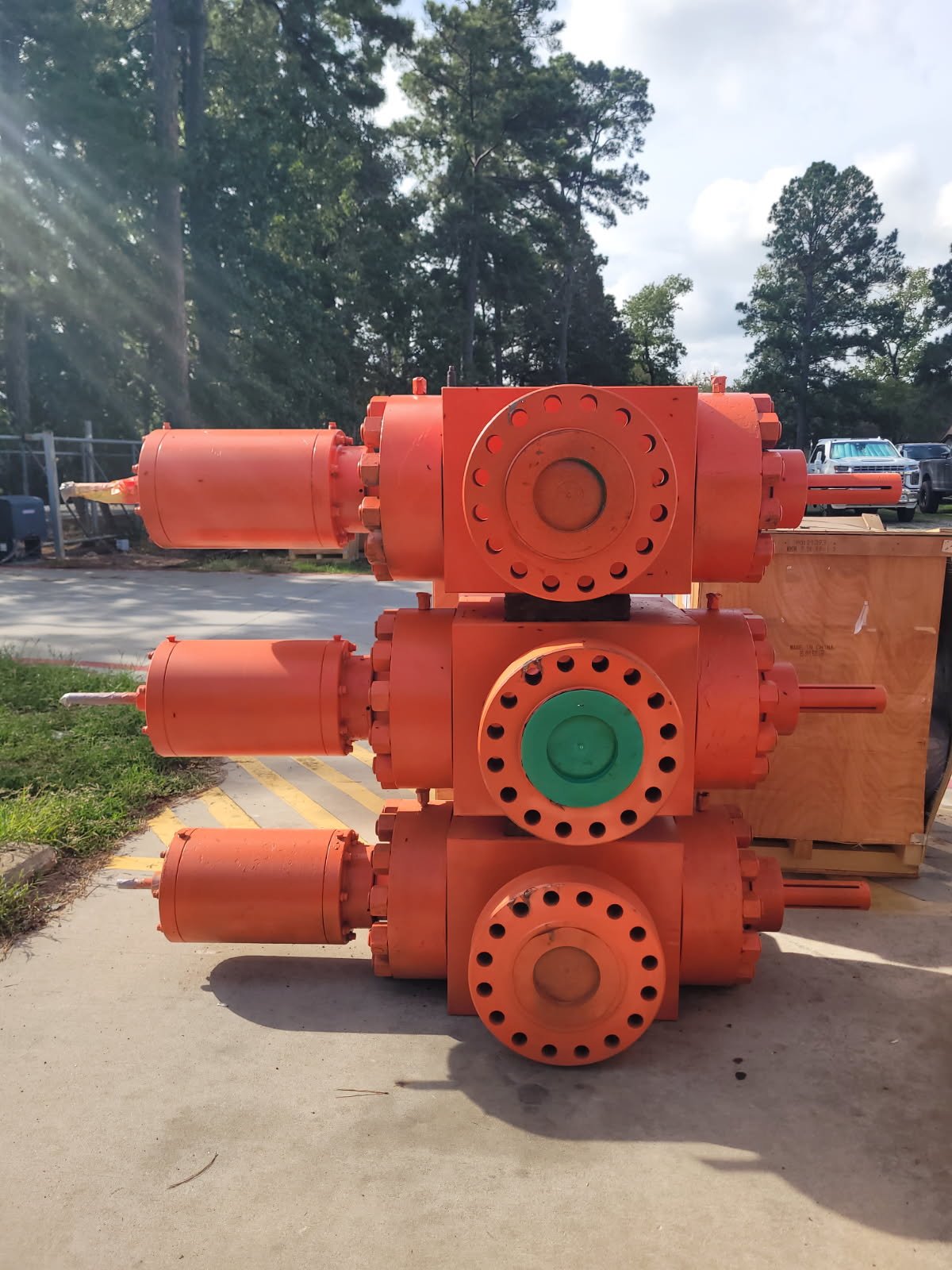 7", 15K PSI Sand Resistant Frac Valves.  Manual/Hydraulic