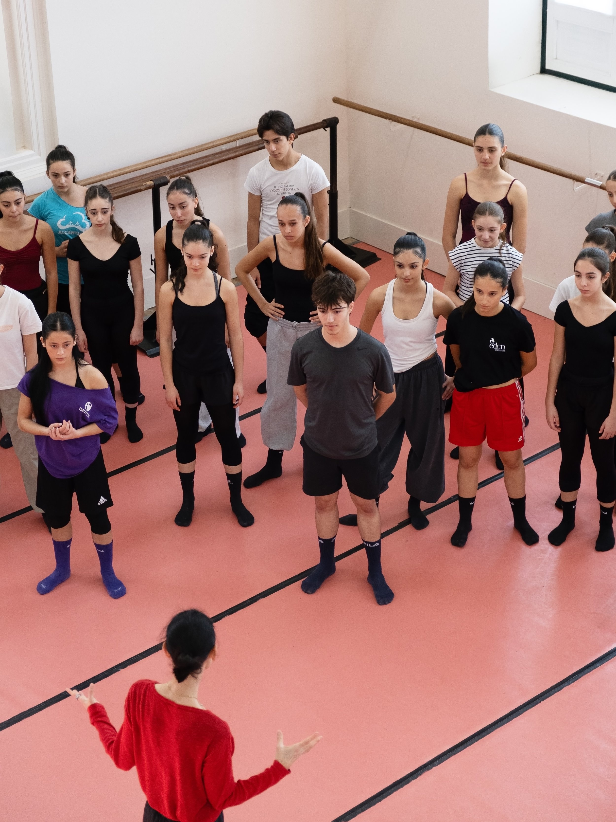 Receber mais uma vez jovens bailarinos em est&uacute;dio atrav&eacute;s das Estrelas do Ballet Nacional foi verdadeiramente especial. ✨

H&aacute; algo de muito bonito em criar estes momentos de encontro, partilha e descoberta &mdash; onde diferentes