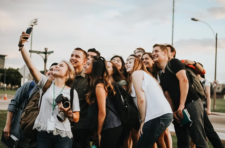 People-Pleasing and Mental Health: When Being 'Nice' Becomes a Problem
