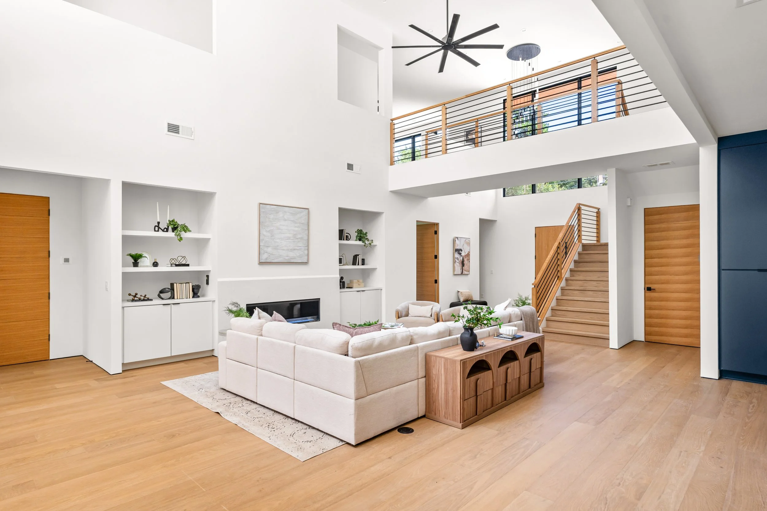 3195 Lavista-2.jpg