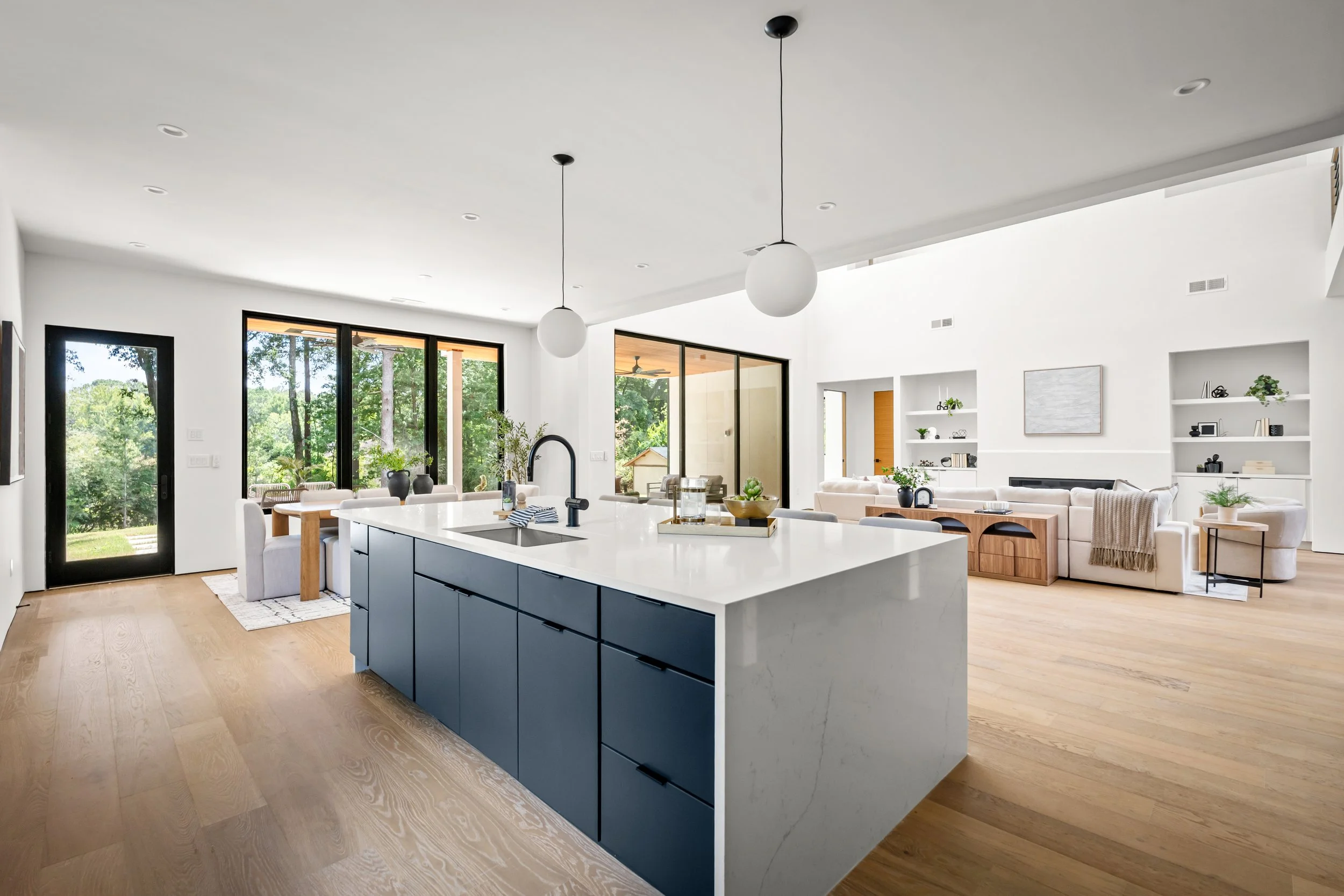 3195 Lavista-21.jpg