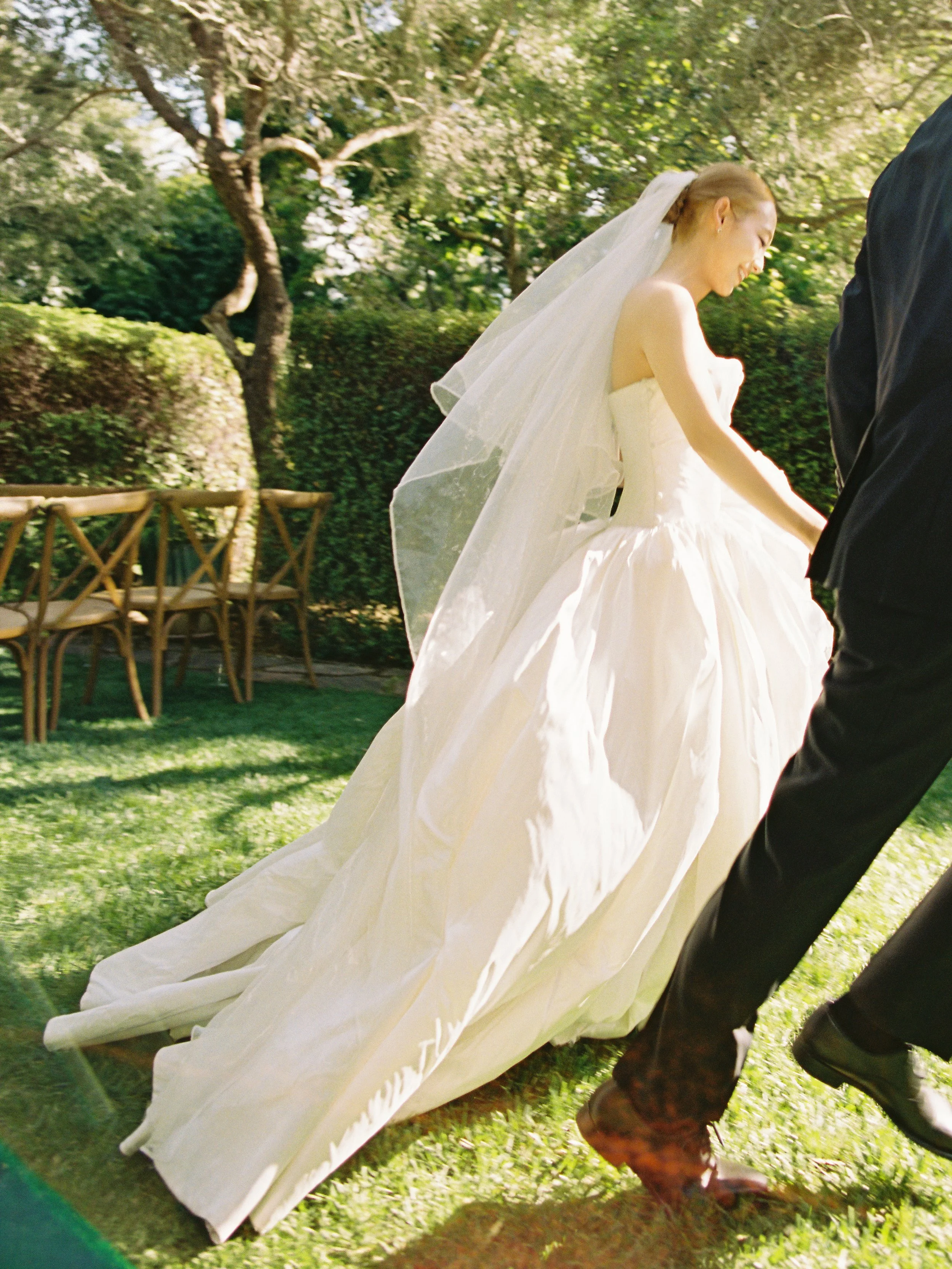 Yiventful Co. Weddings & Events is a wedding planning and design company based in Cupertino, California, serving the San Francisco Bay Area, Silicon Valley, the Peninsula, Napa Valley, Sonoma, and Northern California. We offer full-service wedding pl