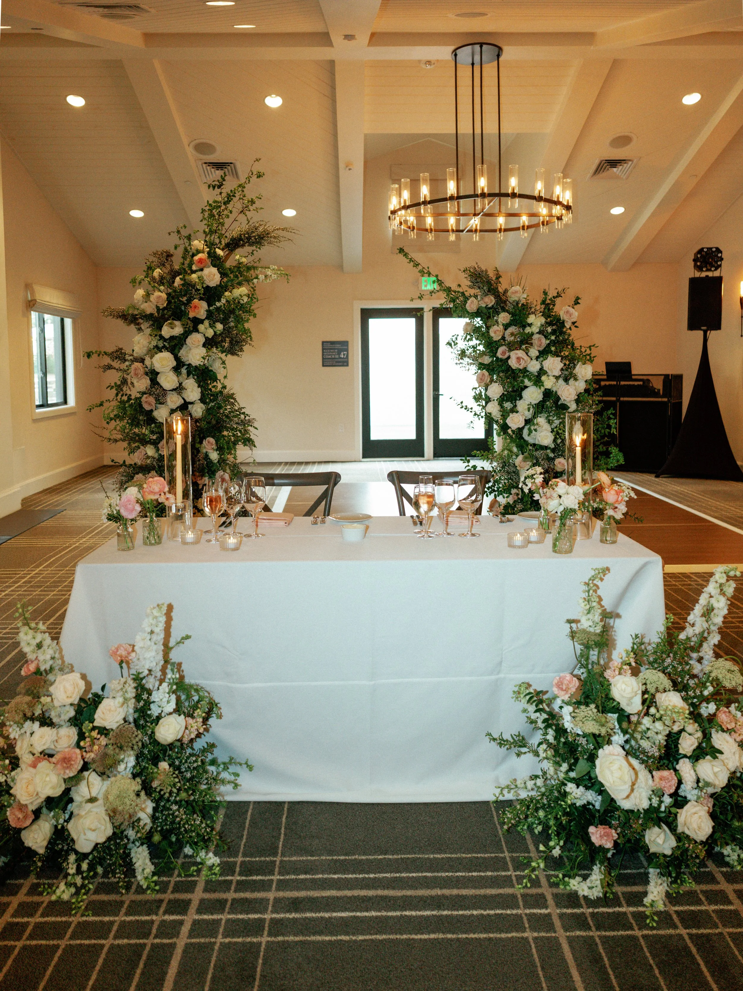 MacARTHUR PLACE Modern Wedding Planner.jpg