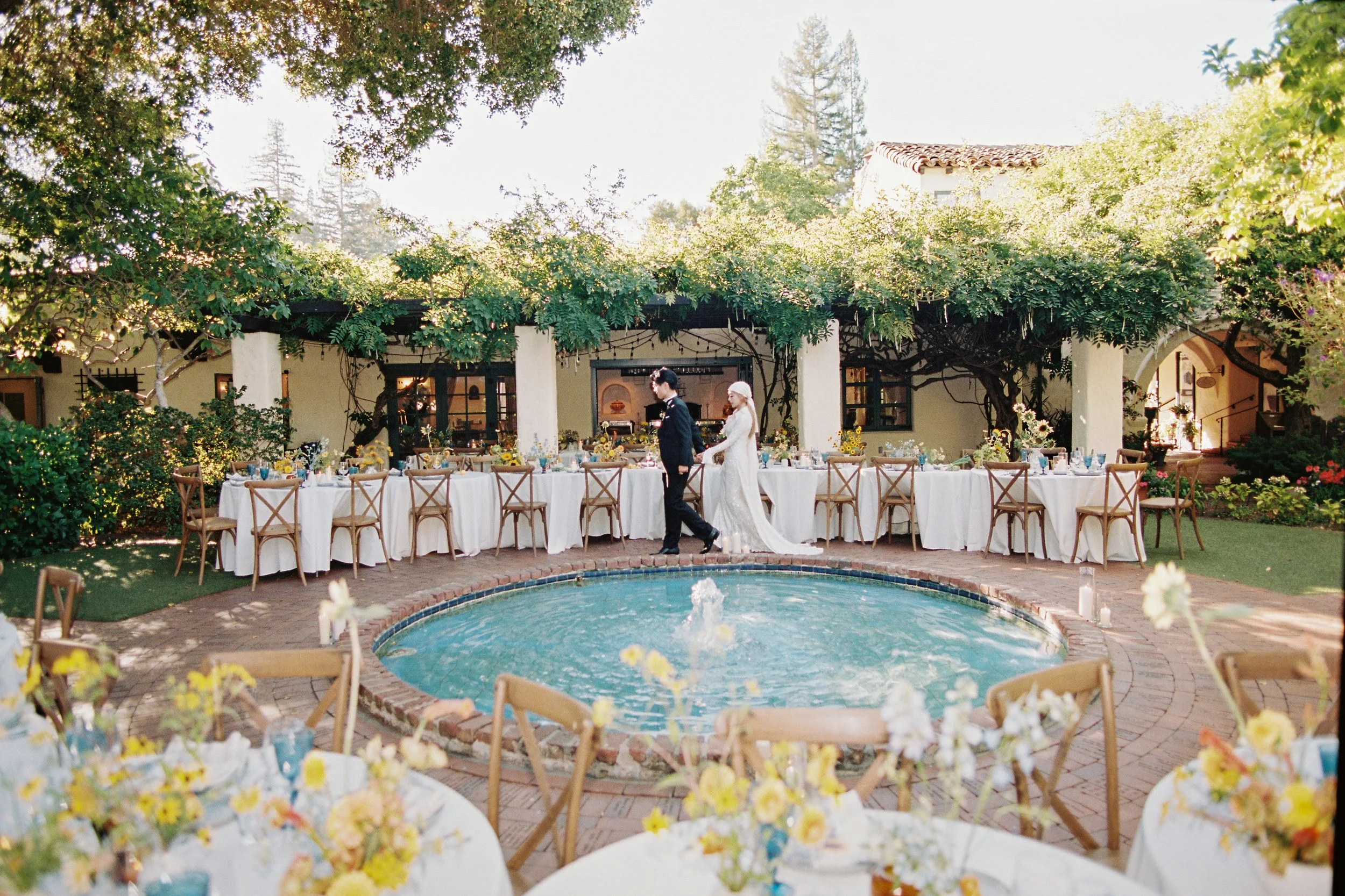 Yiventful Co. Weddings & Events is a wedding planning and design company based in Cupertino, California, serving the San Francisco Bay Area, Silicon Valley, the Peninsula, Napa Valley, Sonoma, and Northern California. We offer full-service wedding pl