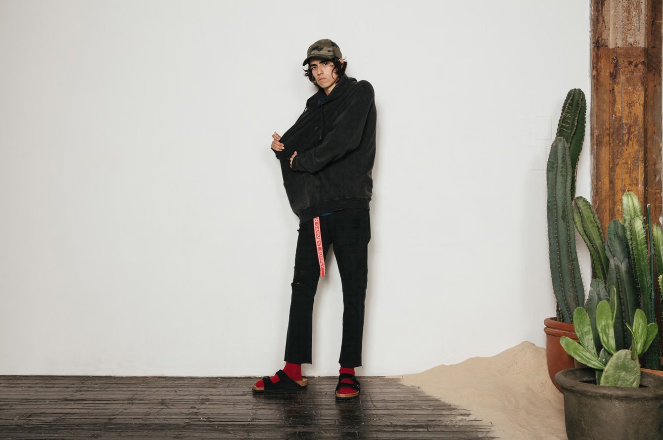 https___hypebeast.com_image_2016_08_10-deep-2016-fall-lookbook-20.jpg