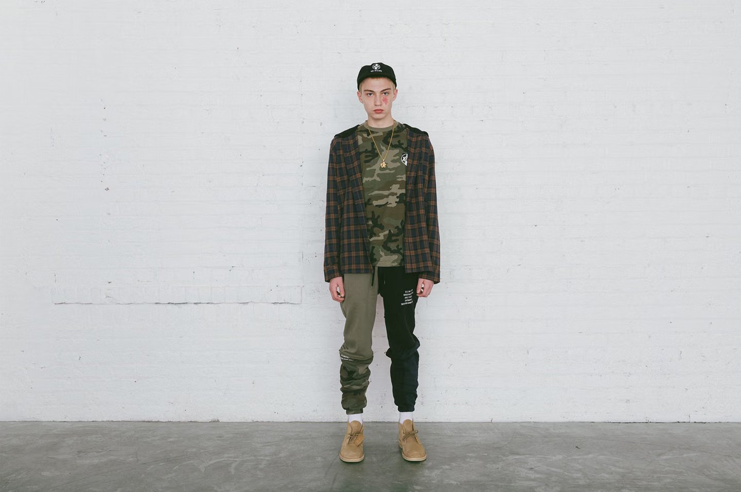 https___hypebeast.com_image_2017_02_10-deep-2017-spring-collection-14.jpg