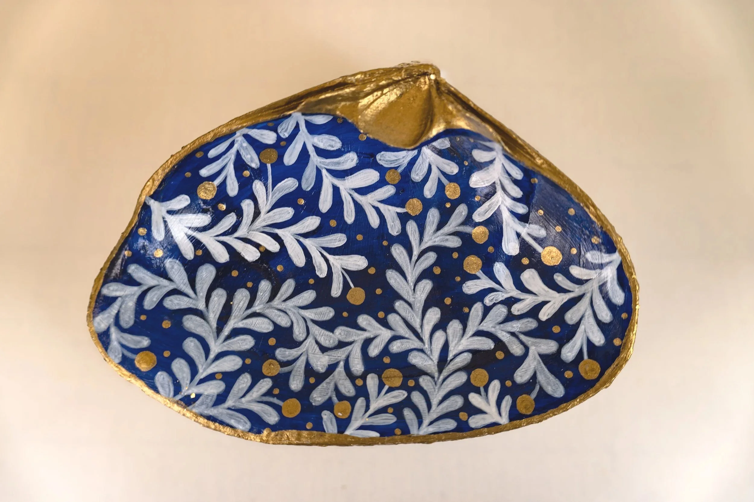 Neel Botanica #5 | Hand-painted Shell Trinket Dish
