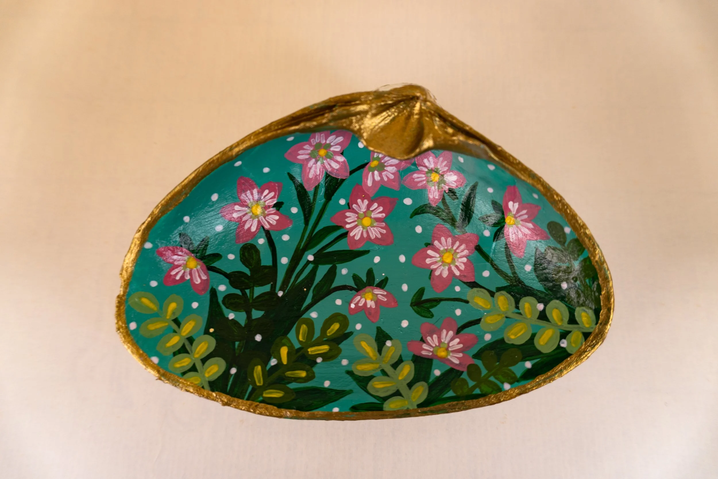 Neel Botanica #3 | Hand-painted Shell Trinket Dish
