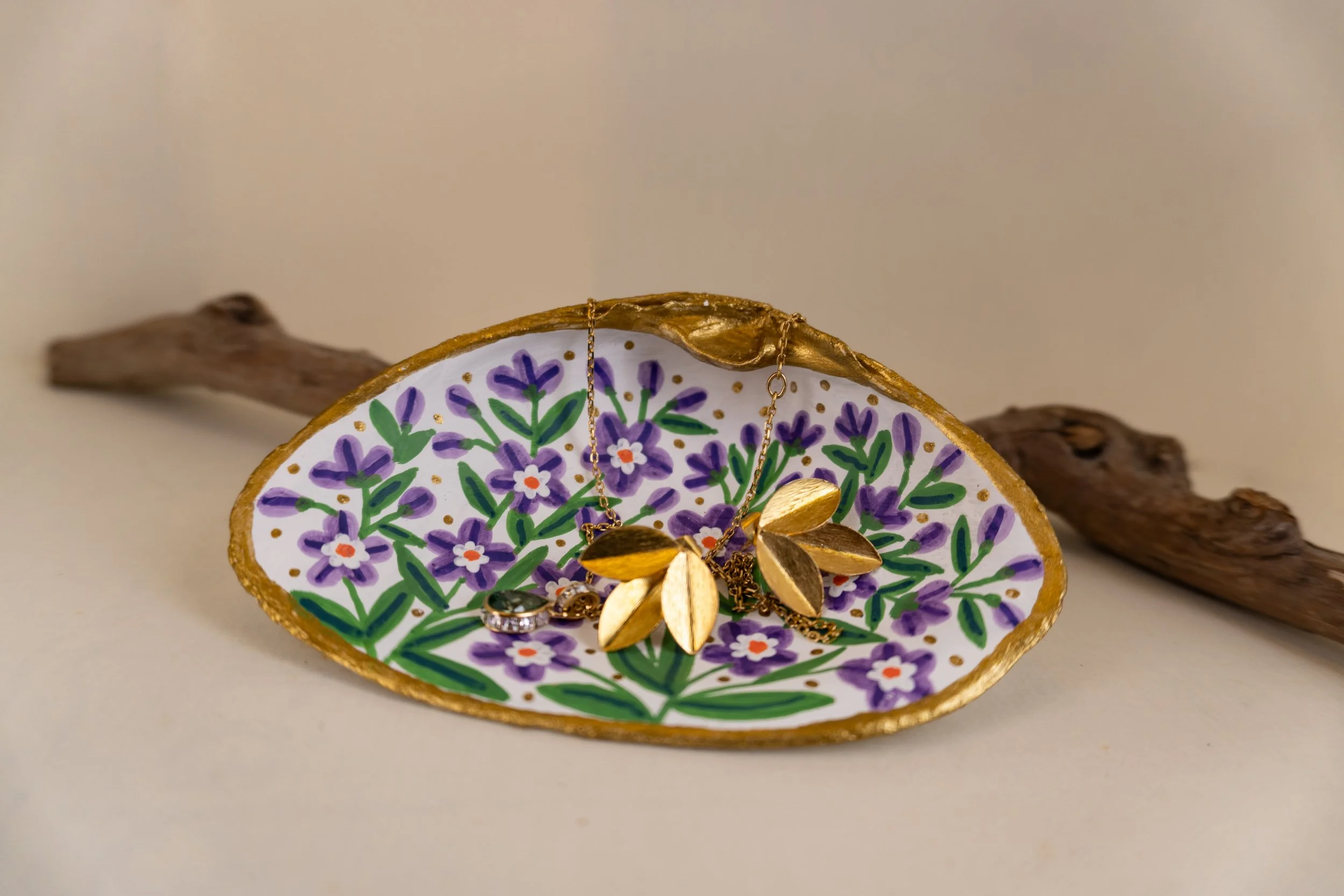 [Edited] Shell–Trinket Dishes-01.jpg