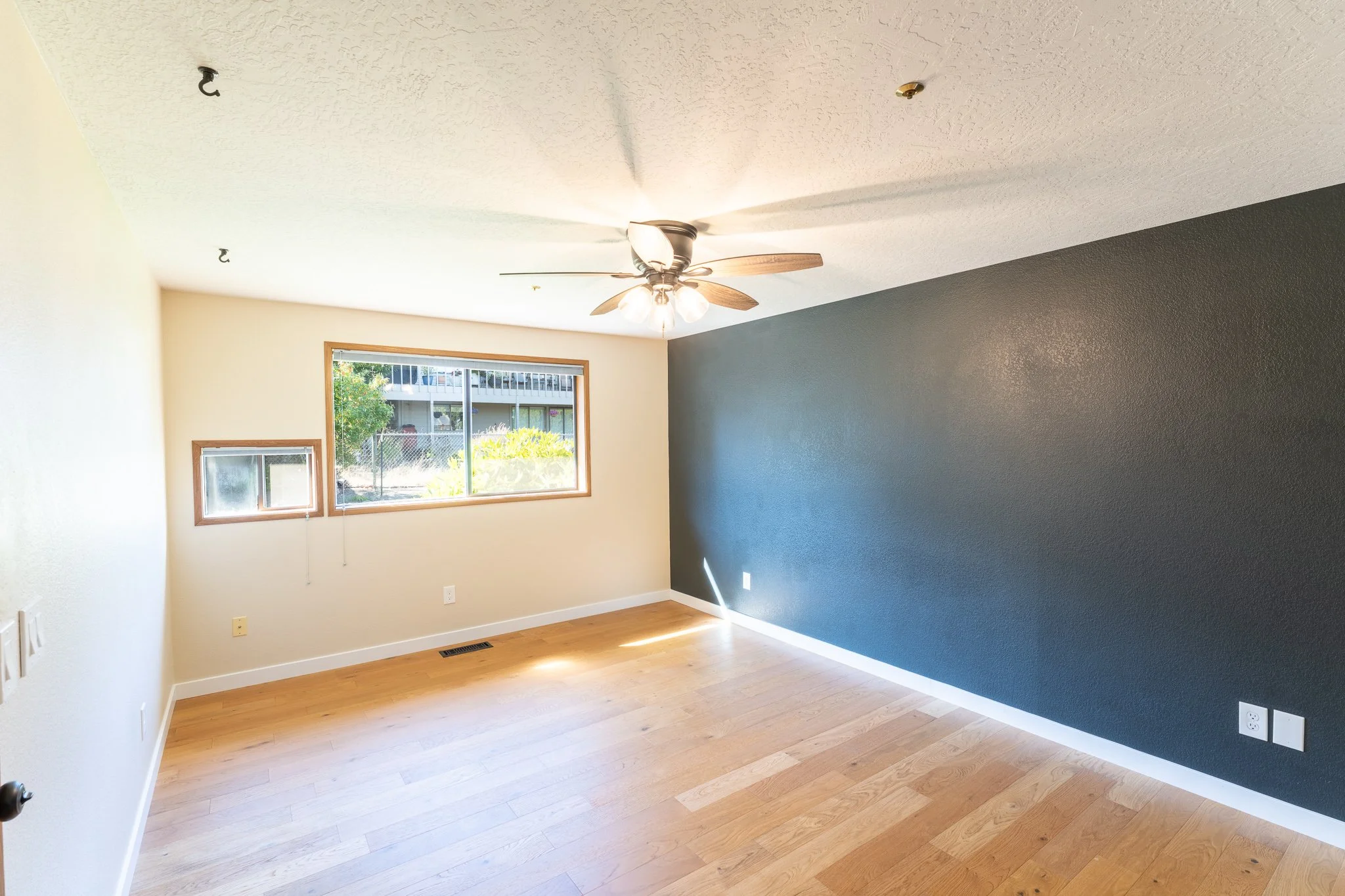 1340 E EIGHTH STREET-34.jpg