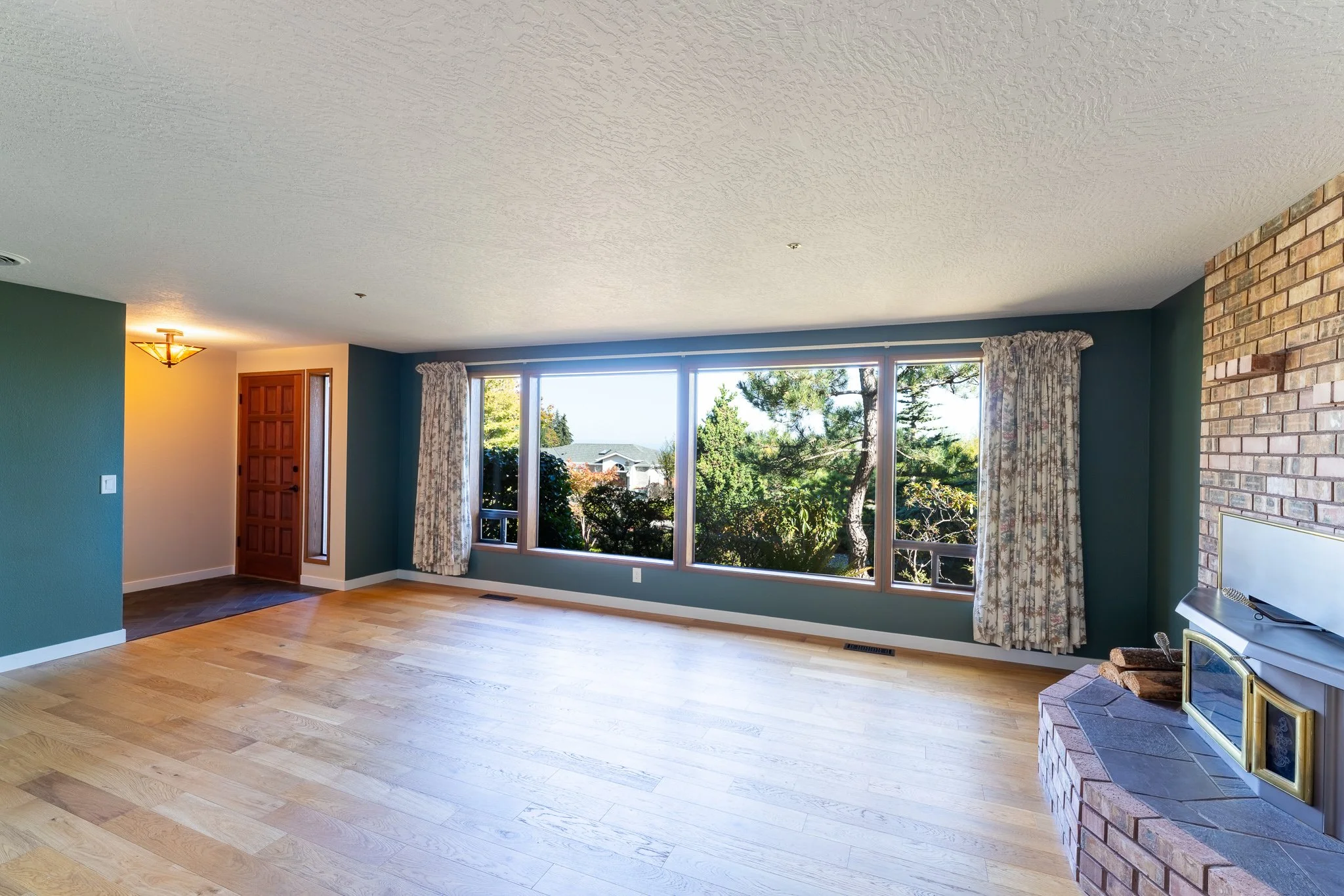 1340 E EIGHTH STREET-29.jpg