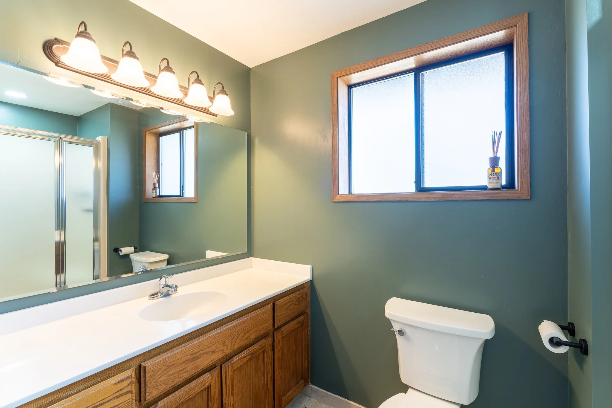 1340 E EIGHTH STREET-37.jpg