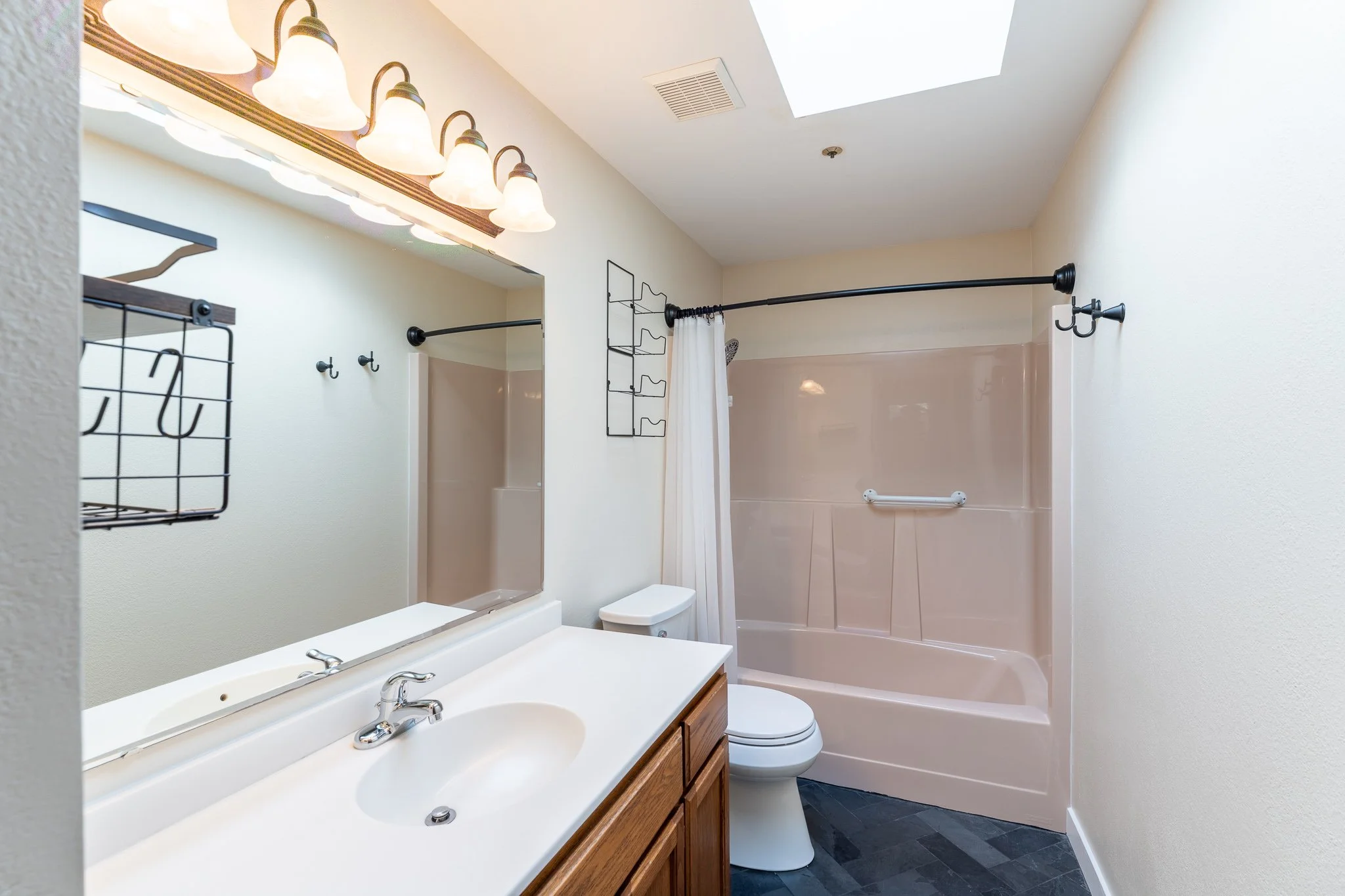 1340 E EIGHTH STREET-28.jpg