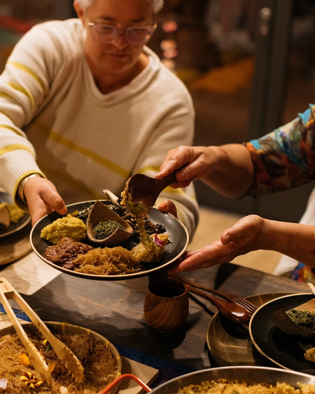 Ebony-x-Whorl-Dinner-Swiper-2_08.JPG