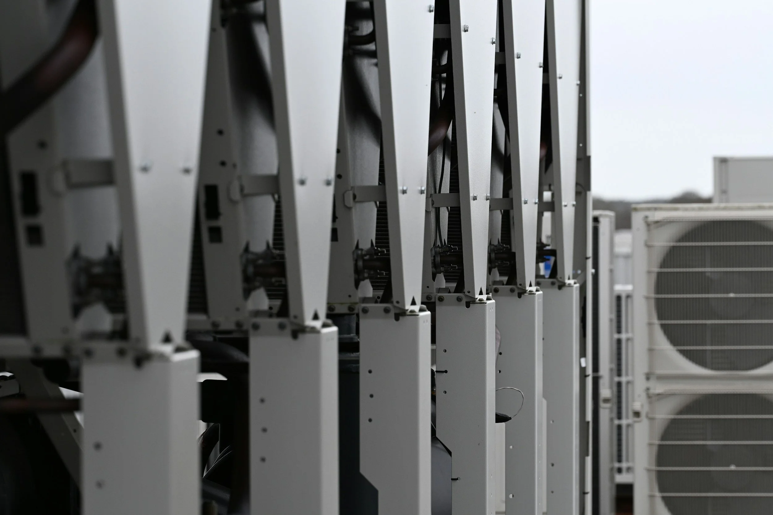Outdoor industrial cooling equipment and heat exchangers